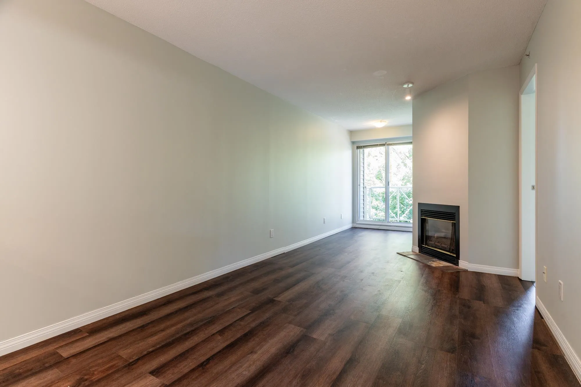 404 528 Rochester Avenue