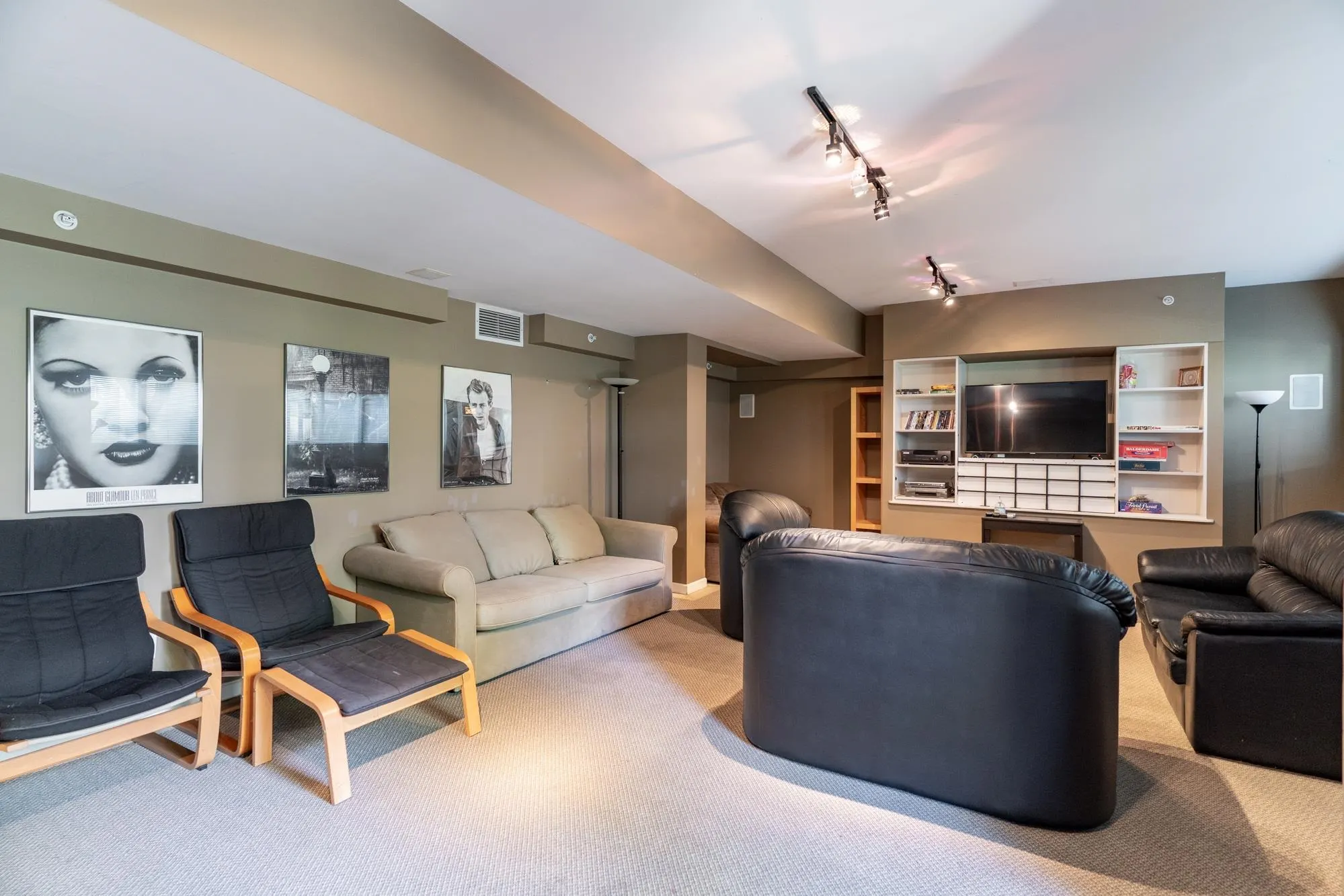 404 528 Rochester Avenue