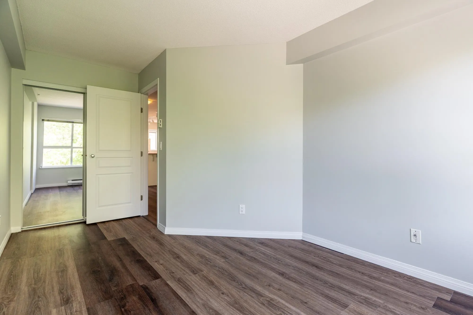 404 528 Rochester Avenue