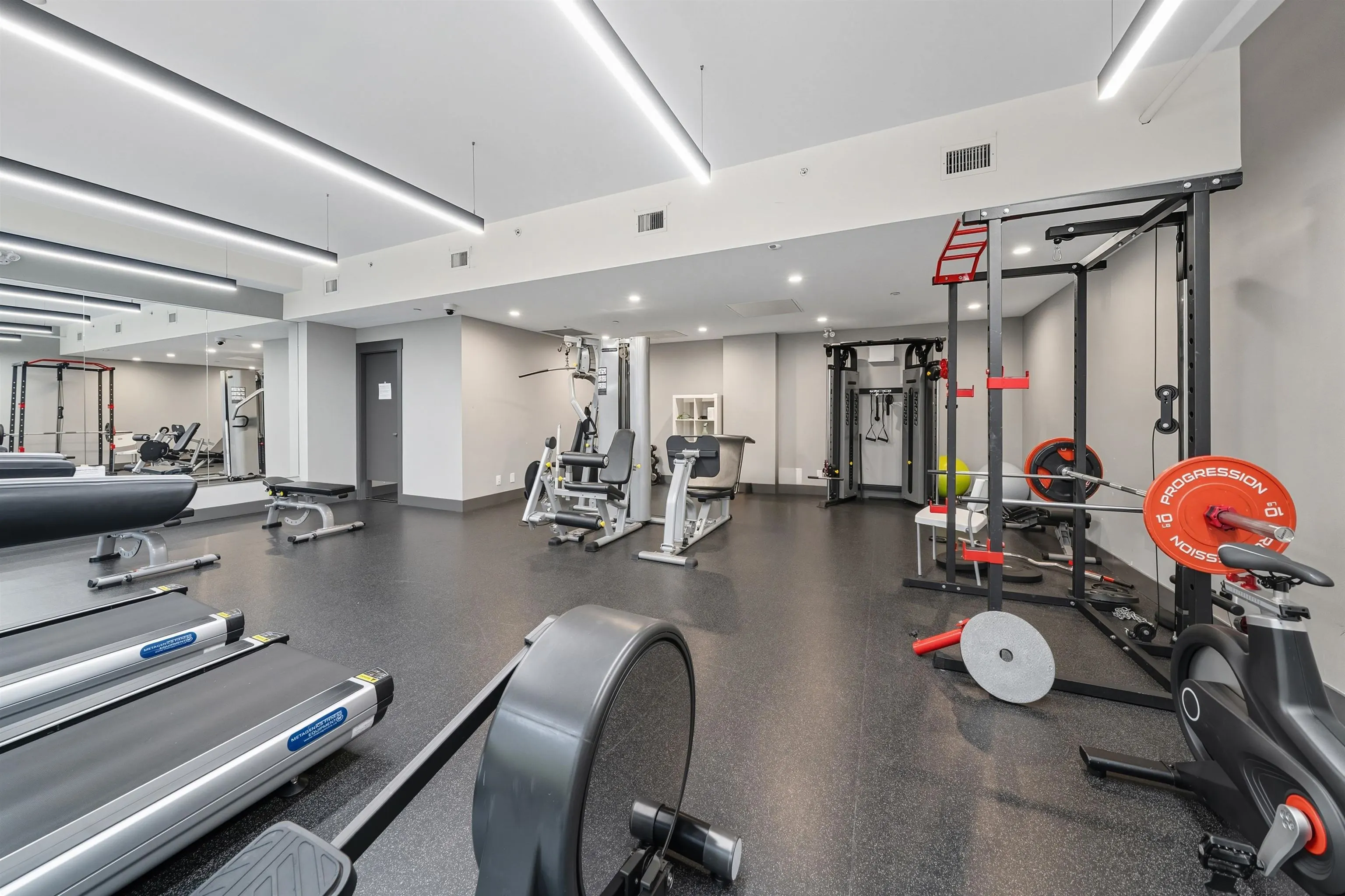 201 22226 Brown Avenue