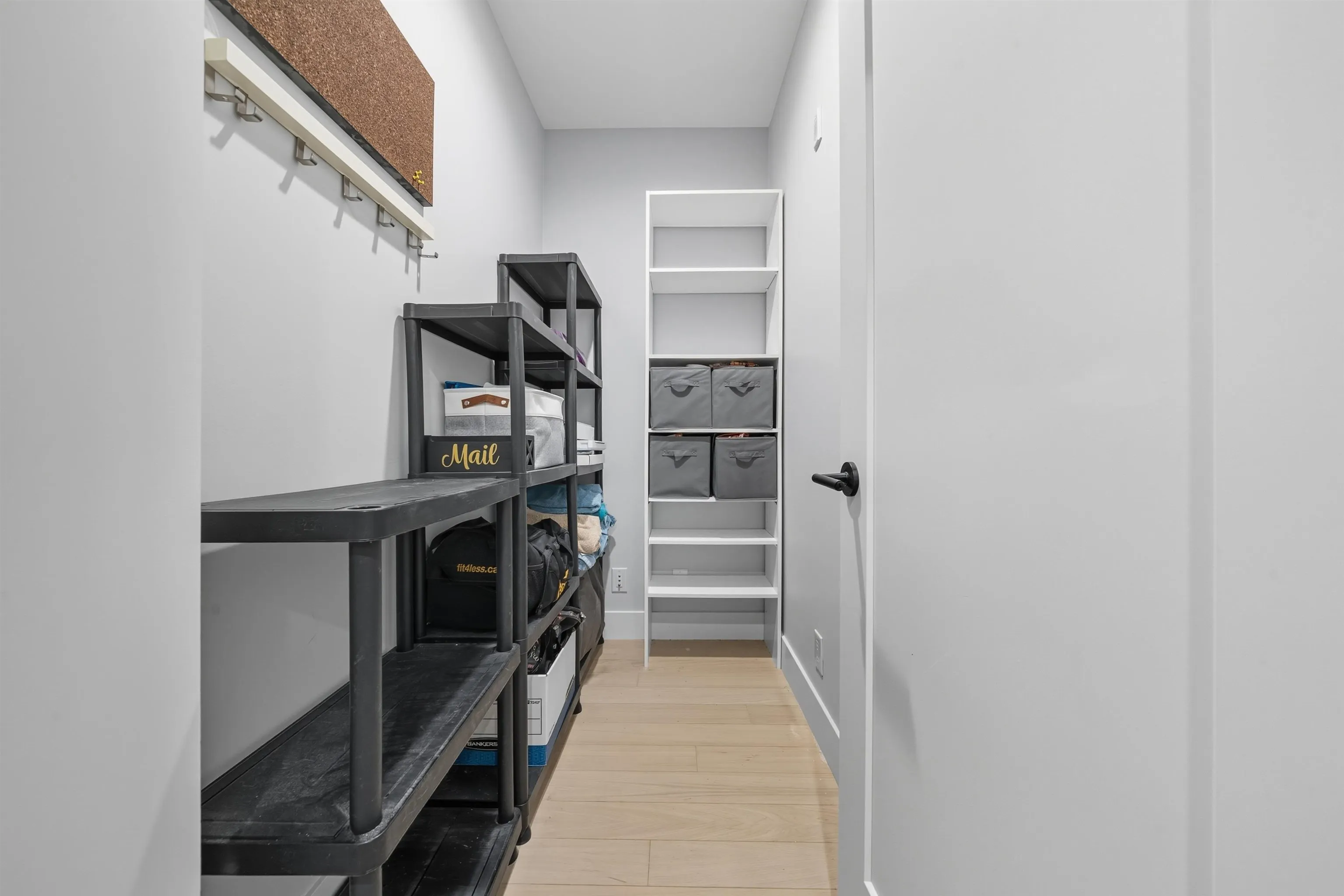 201 22226 Brown Avenue