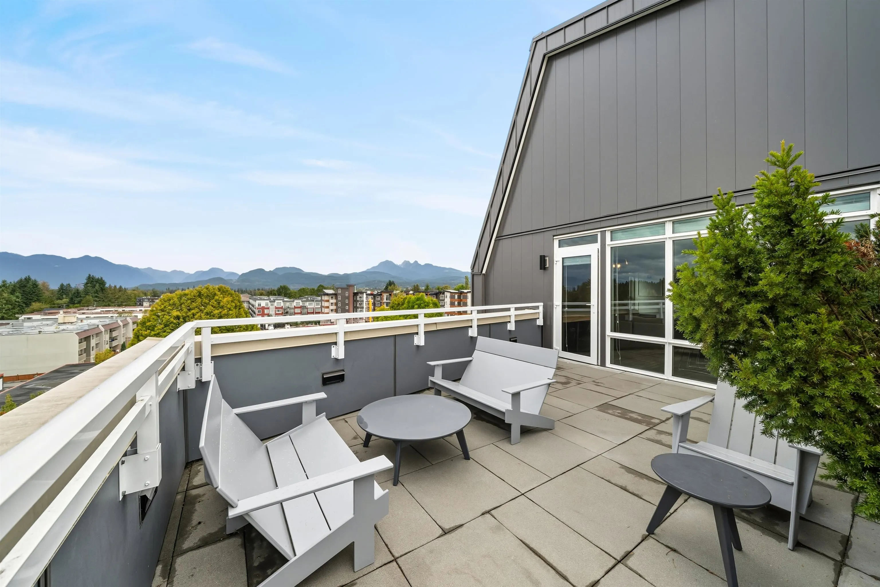 201 22226 Brown Avenue