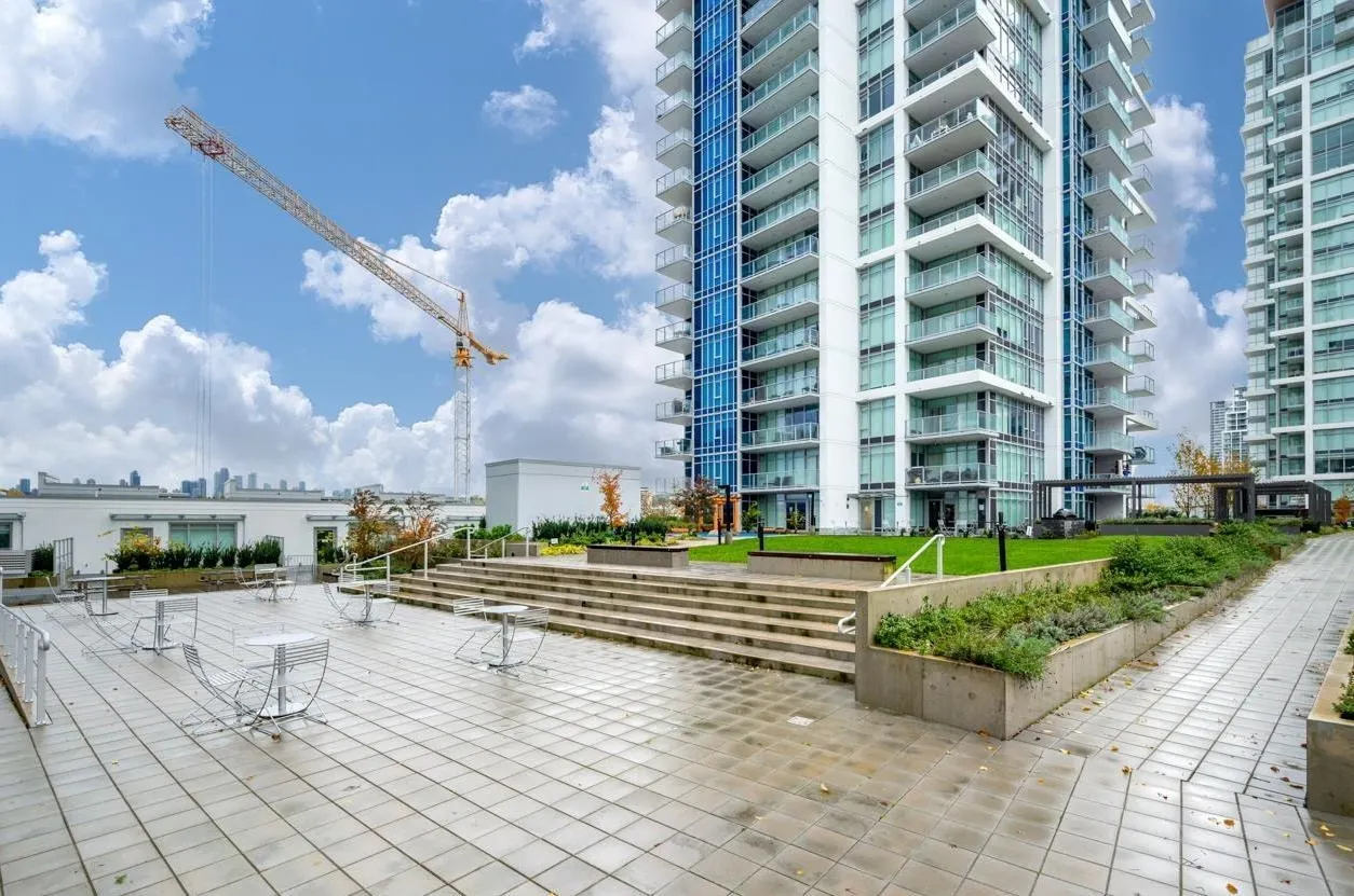 1604 2351 Beta Avenue