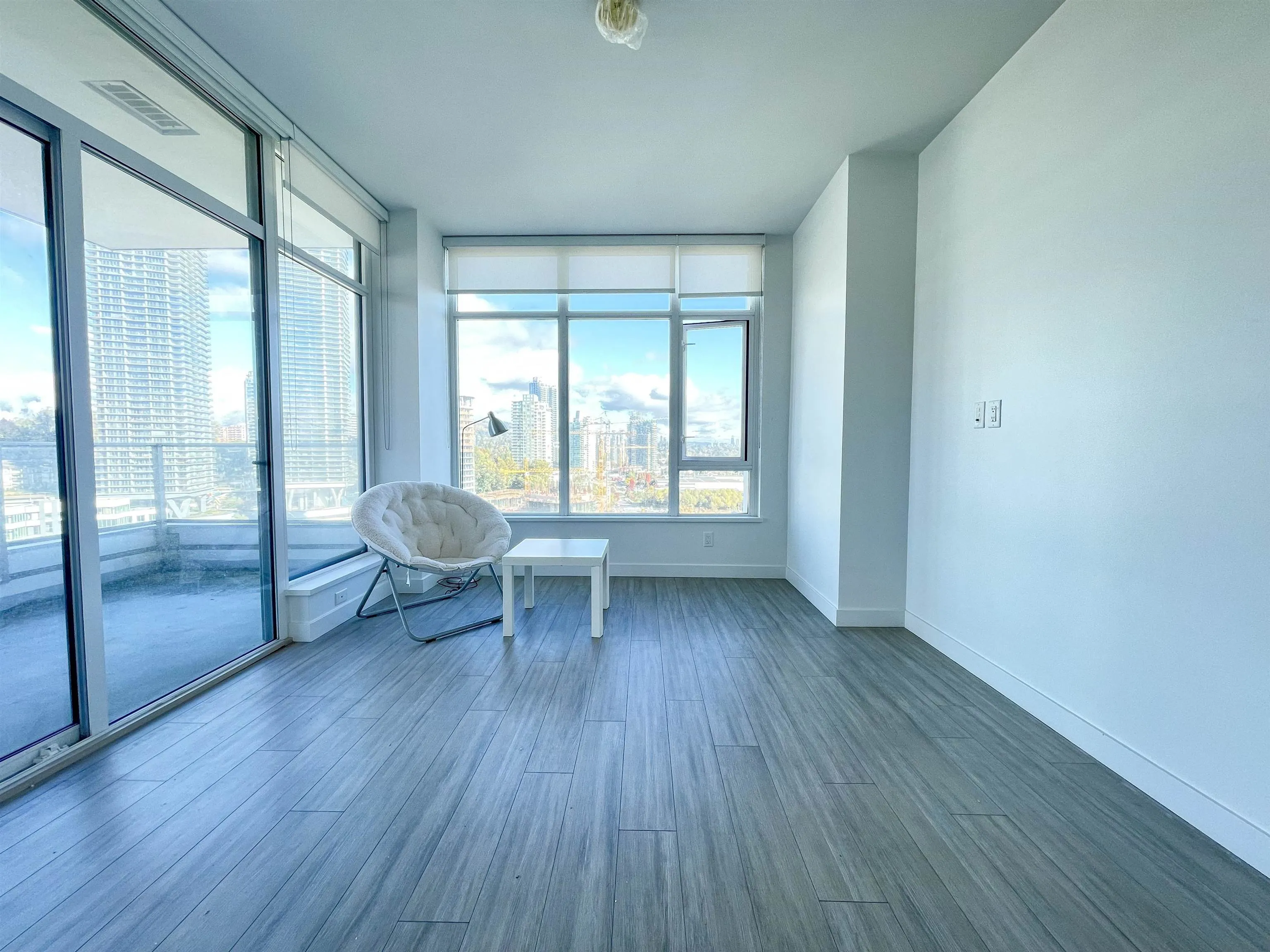 1604 2351 Beta Avenue