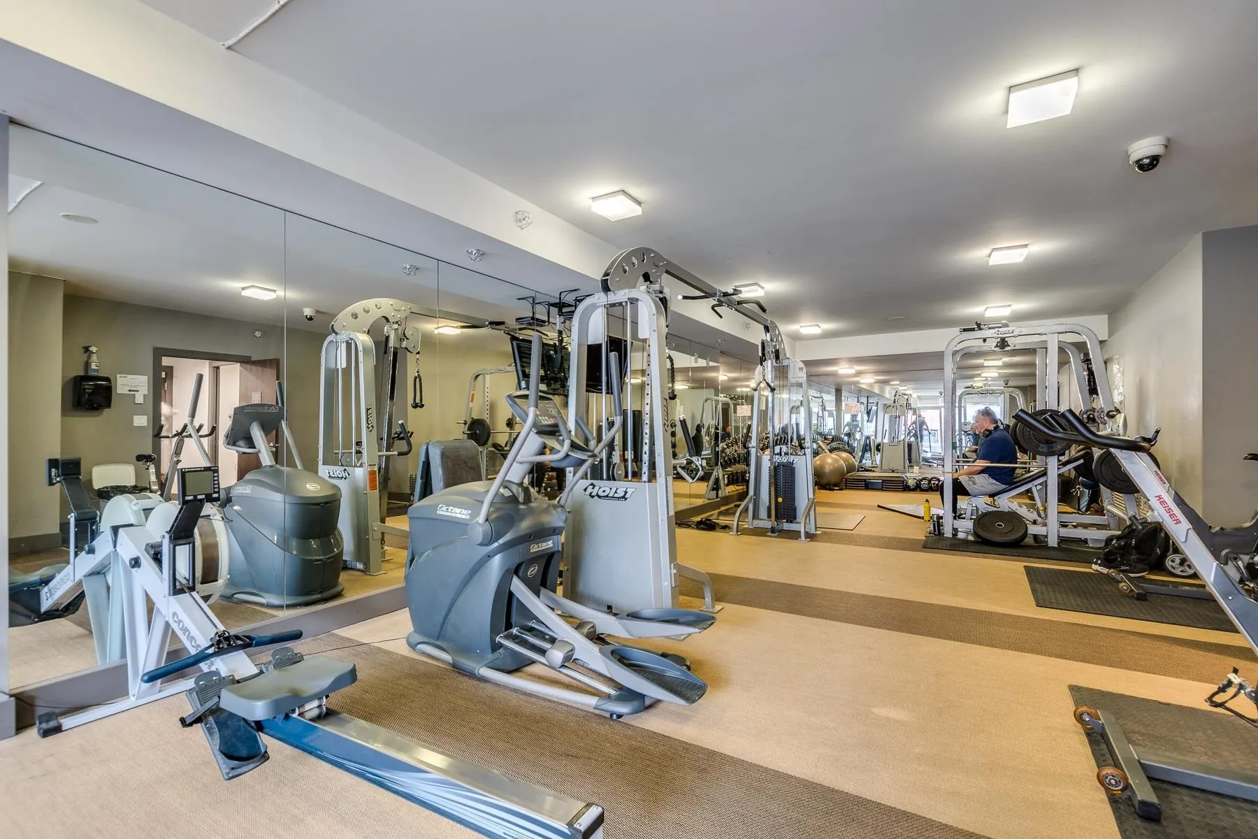 714 221 Union Street