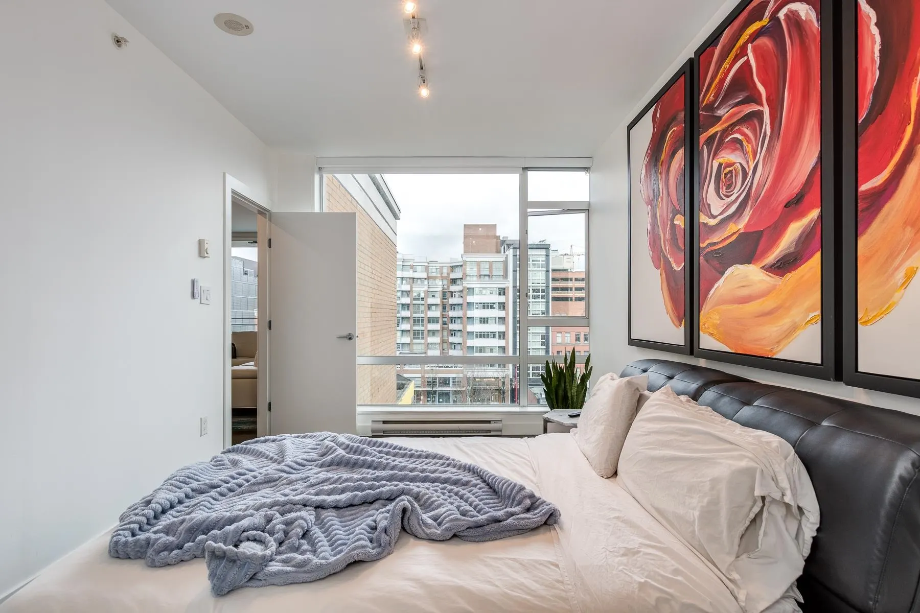 714 221 Union Street