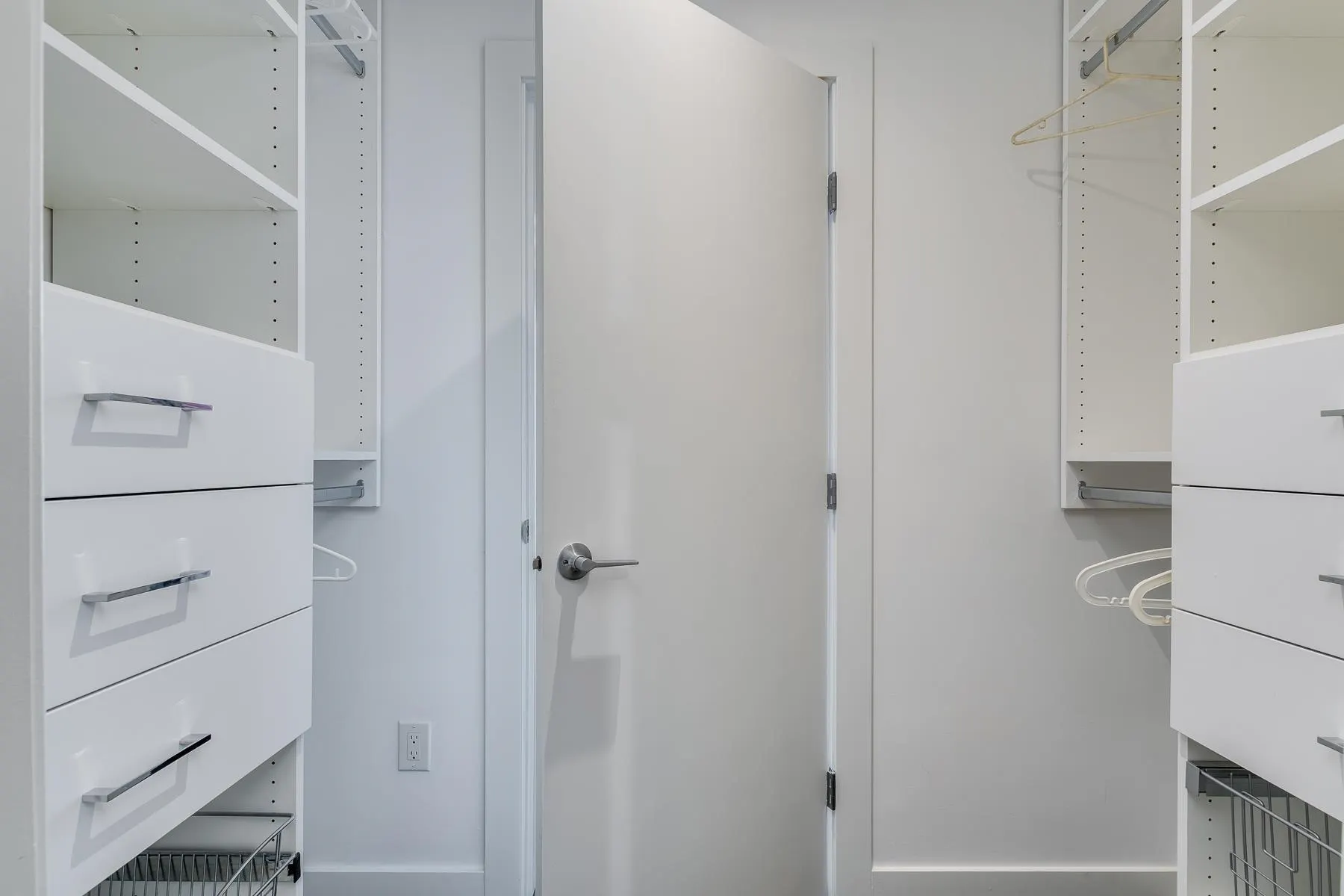 714 221 Union Street