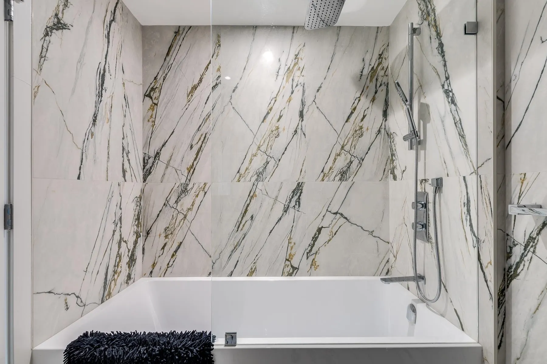 714 221 Union Street