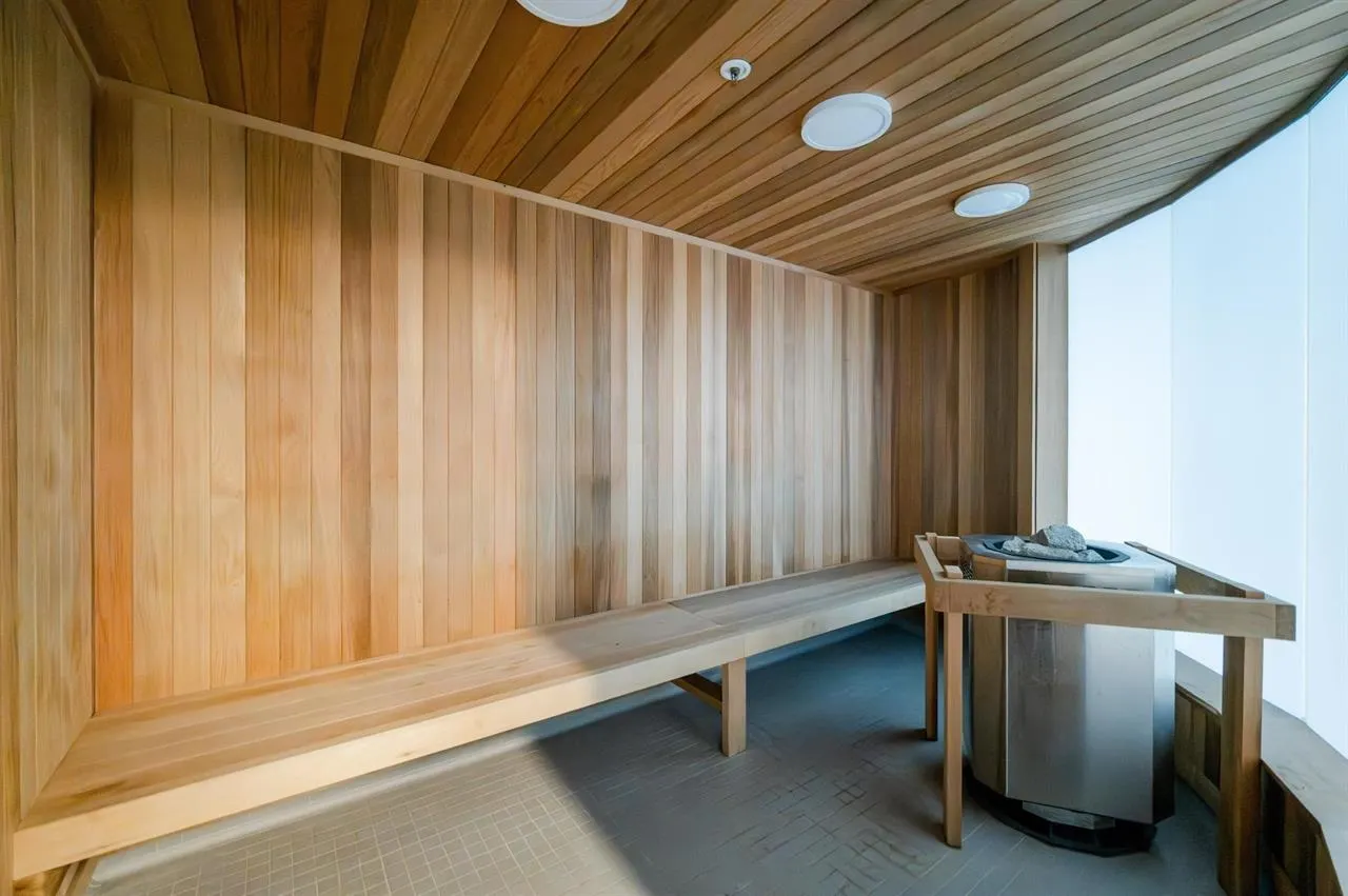 1401 1501 Foster Street