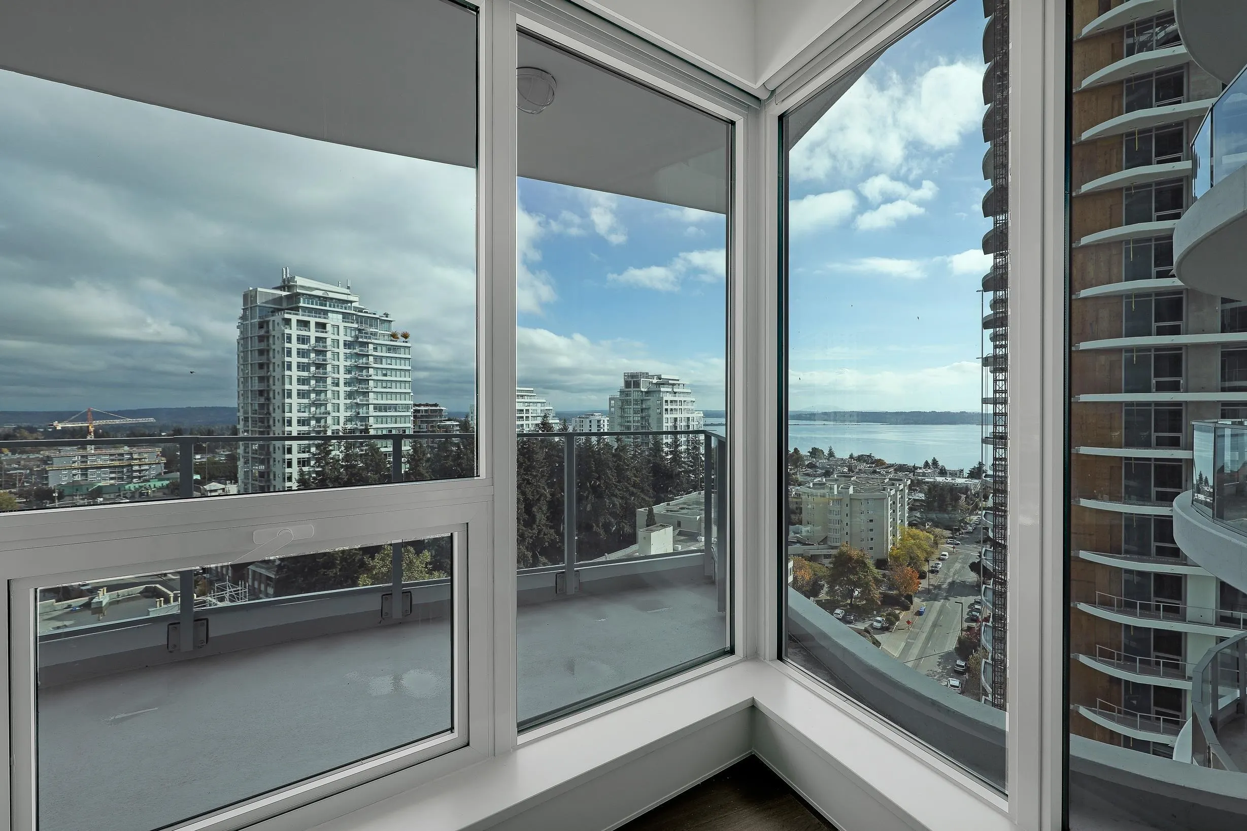 1401 1501 Foster Street