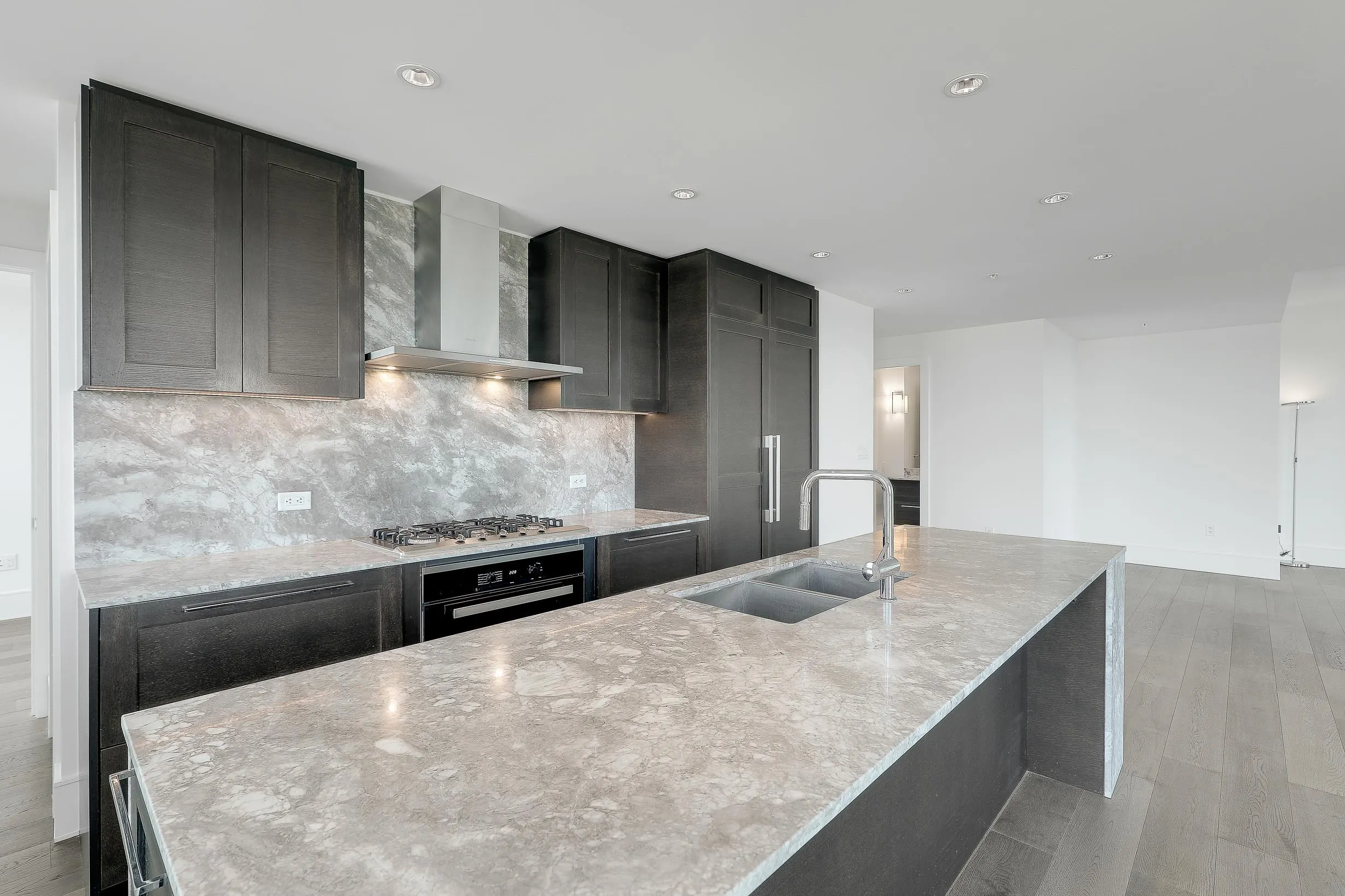 1401 1501 Foster Street