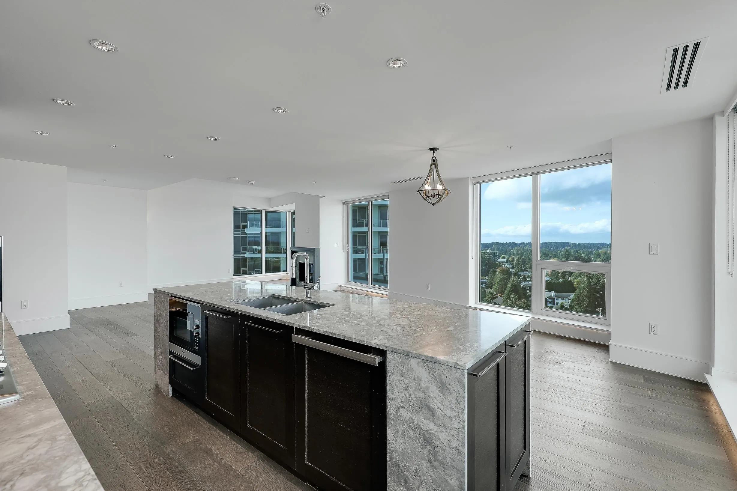 1401 1501 Foster Street