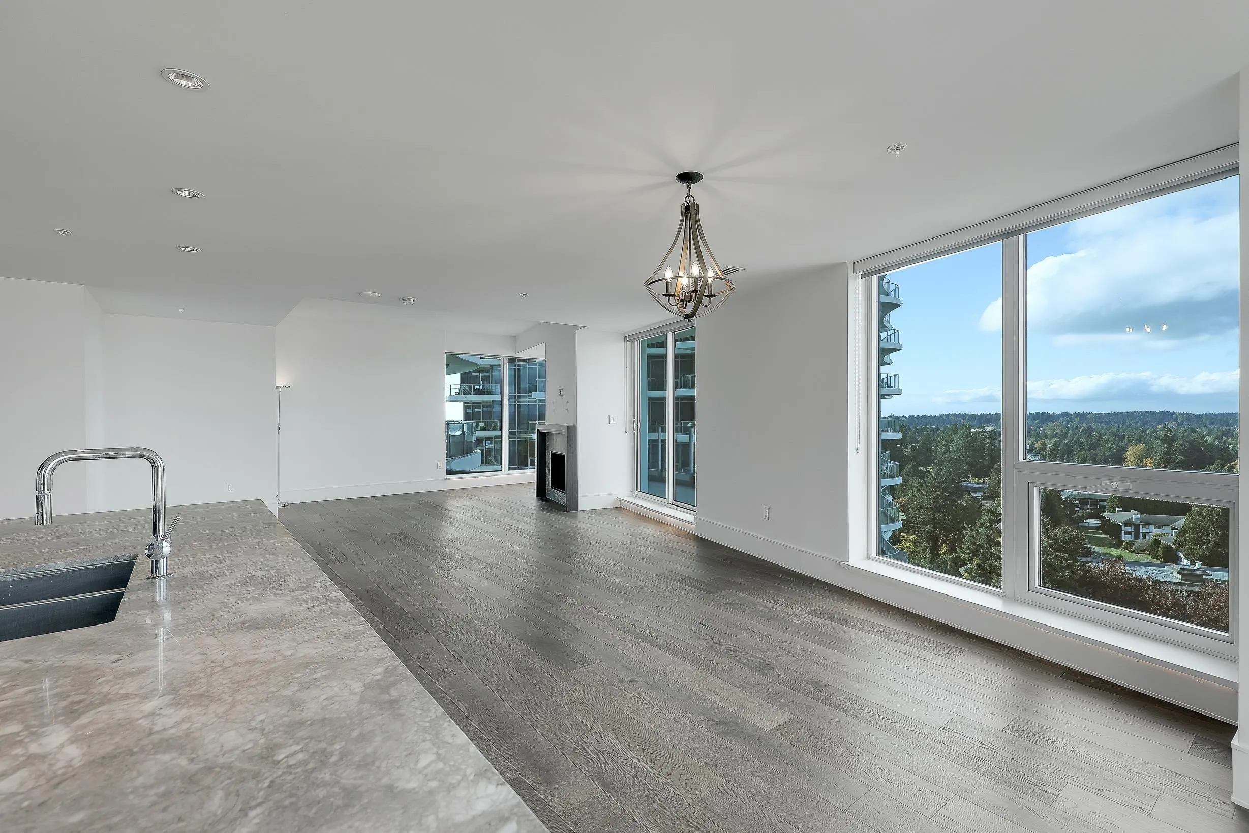 1401 1501 Foster Street