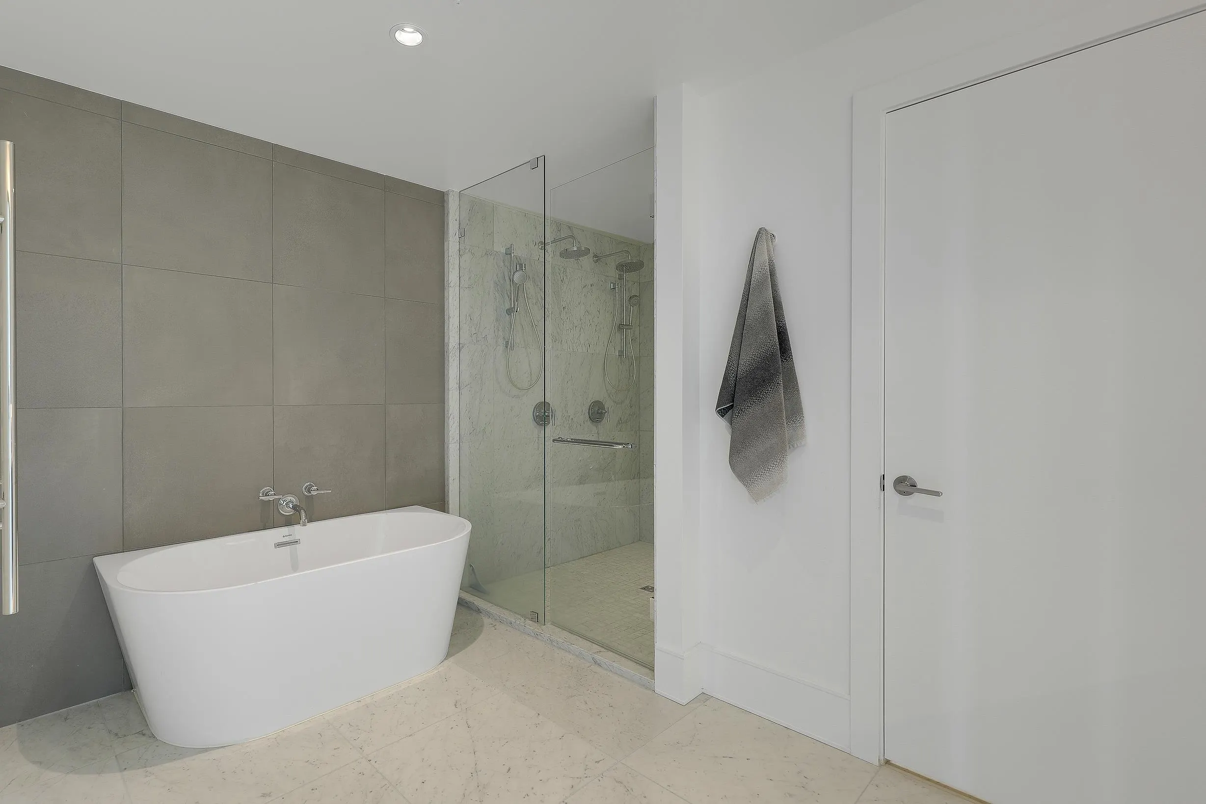 1401 1501 Foster Street