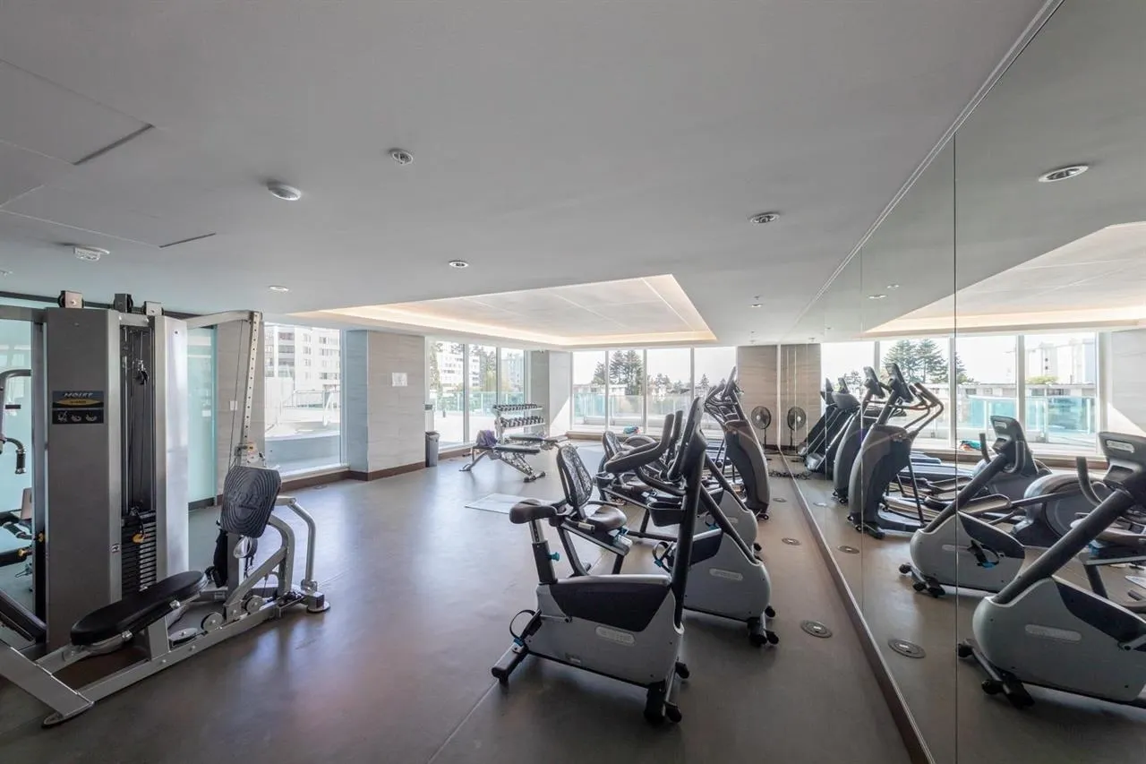 1401 1501 Foster Street