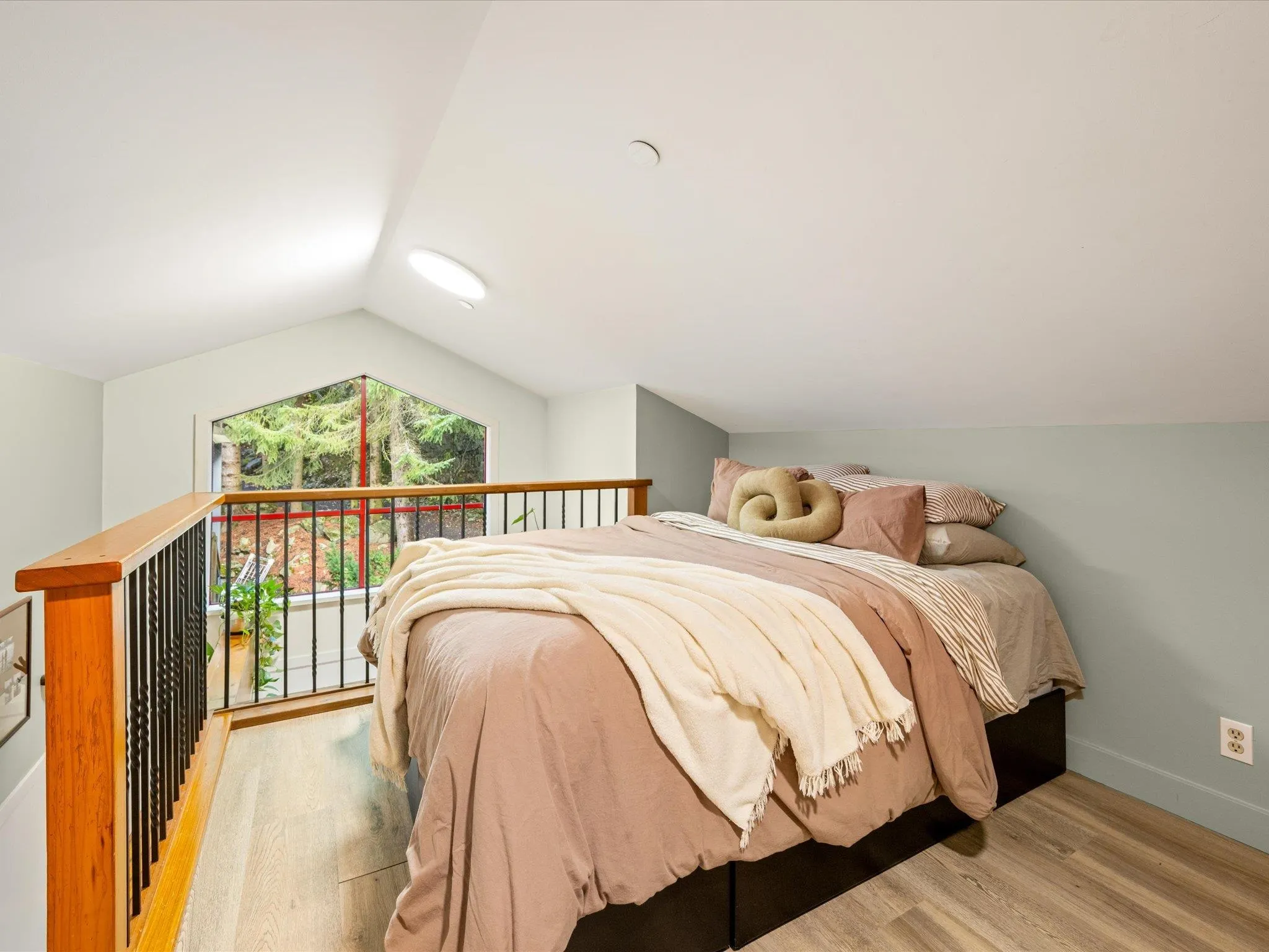 9 2101 Whistler Road