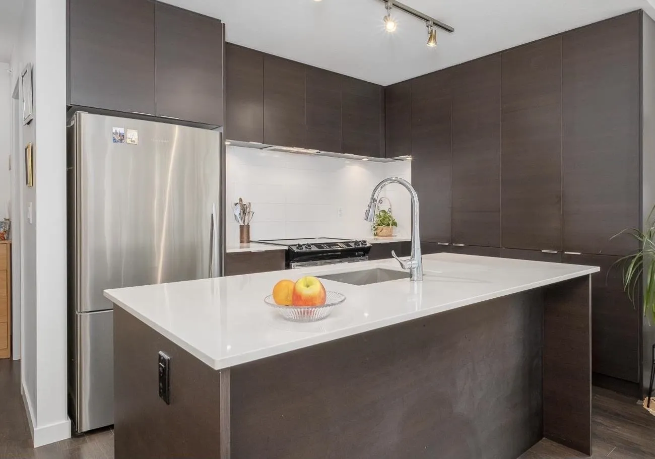 410 1673 Lloyd Avenue