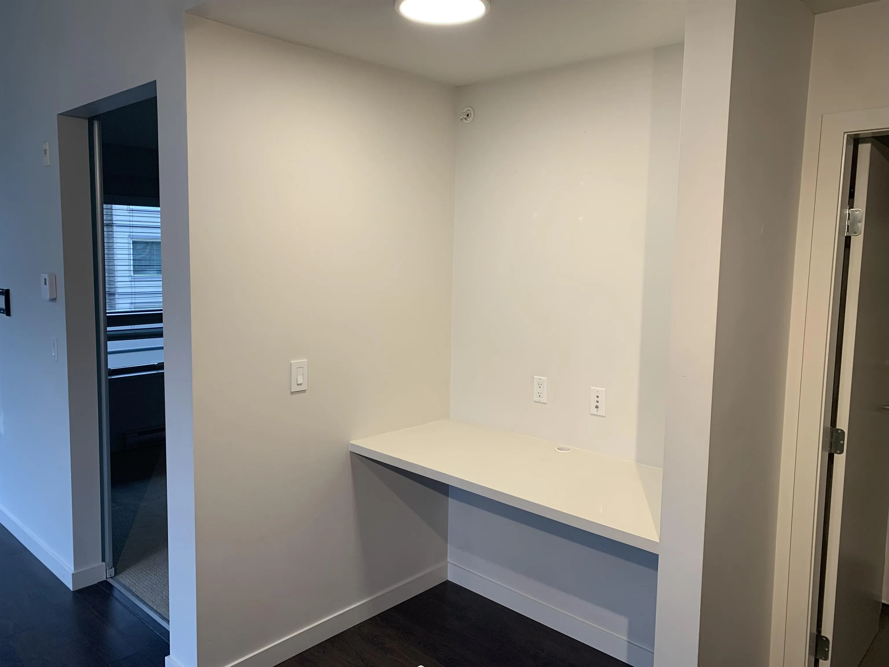 410 1673 Lloyd Avenue