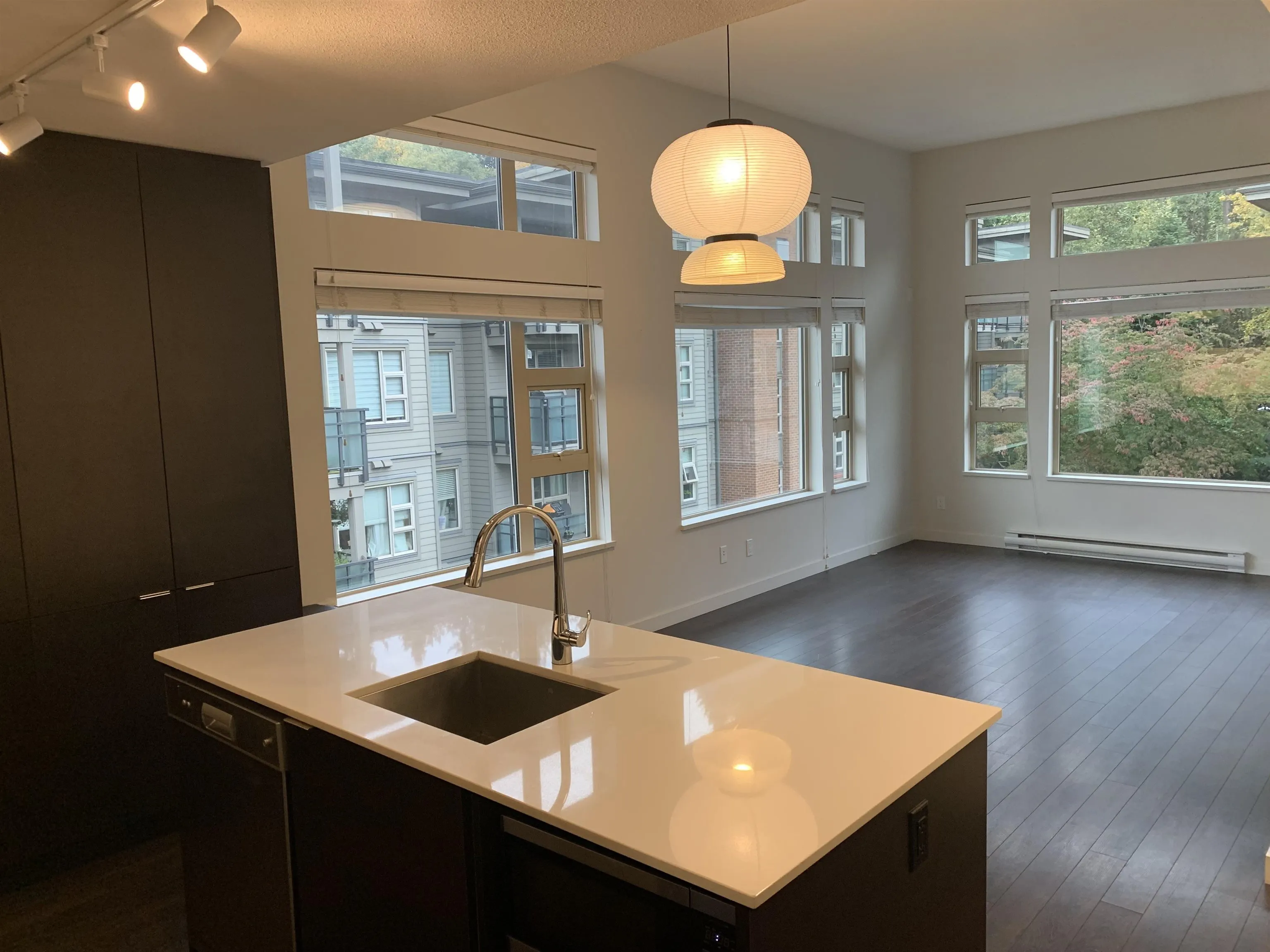 410 1673 Lloyd Avenue