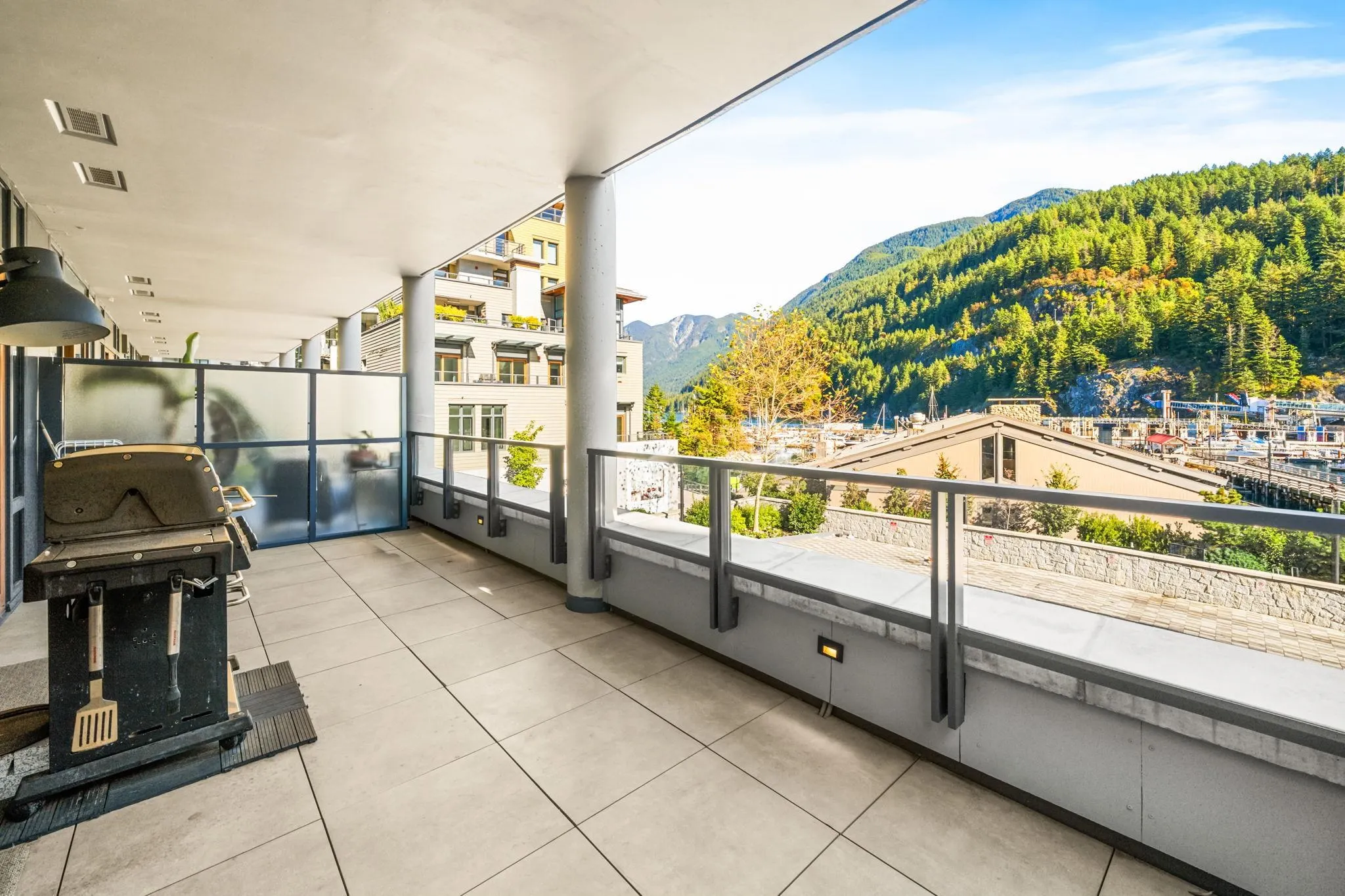 203 6697 Nelson Avenue