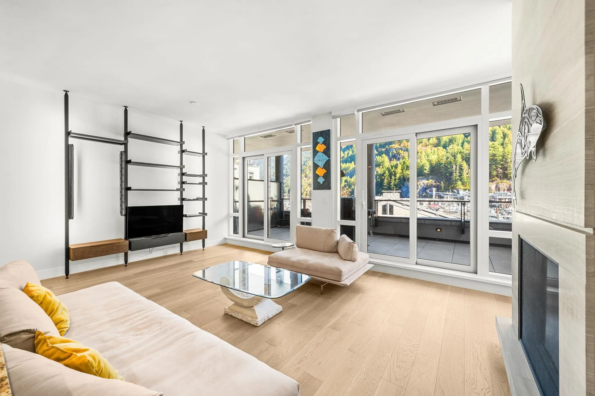 203 6697 Nelson Avenue