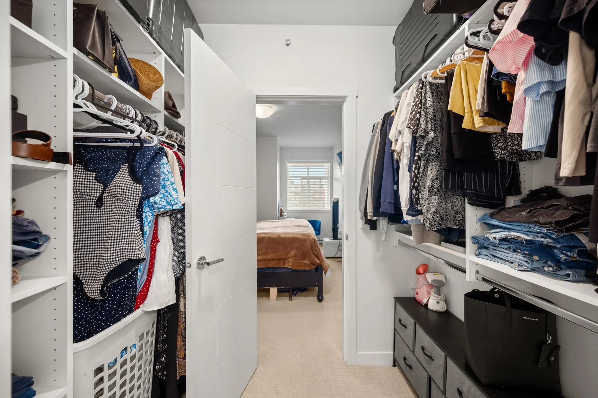 424 5415 Brydon Crescent