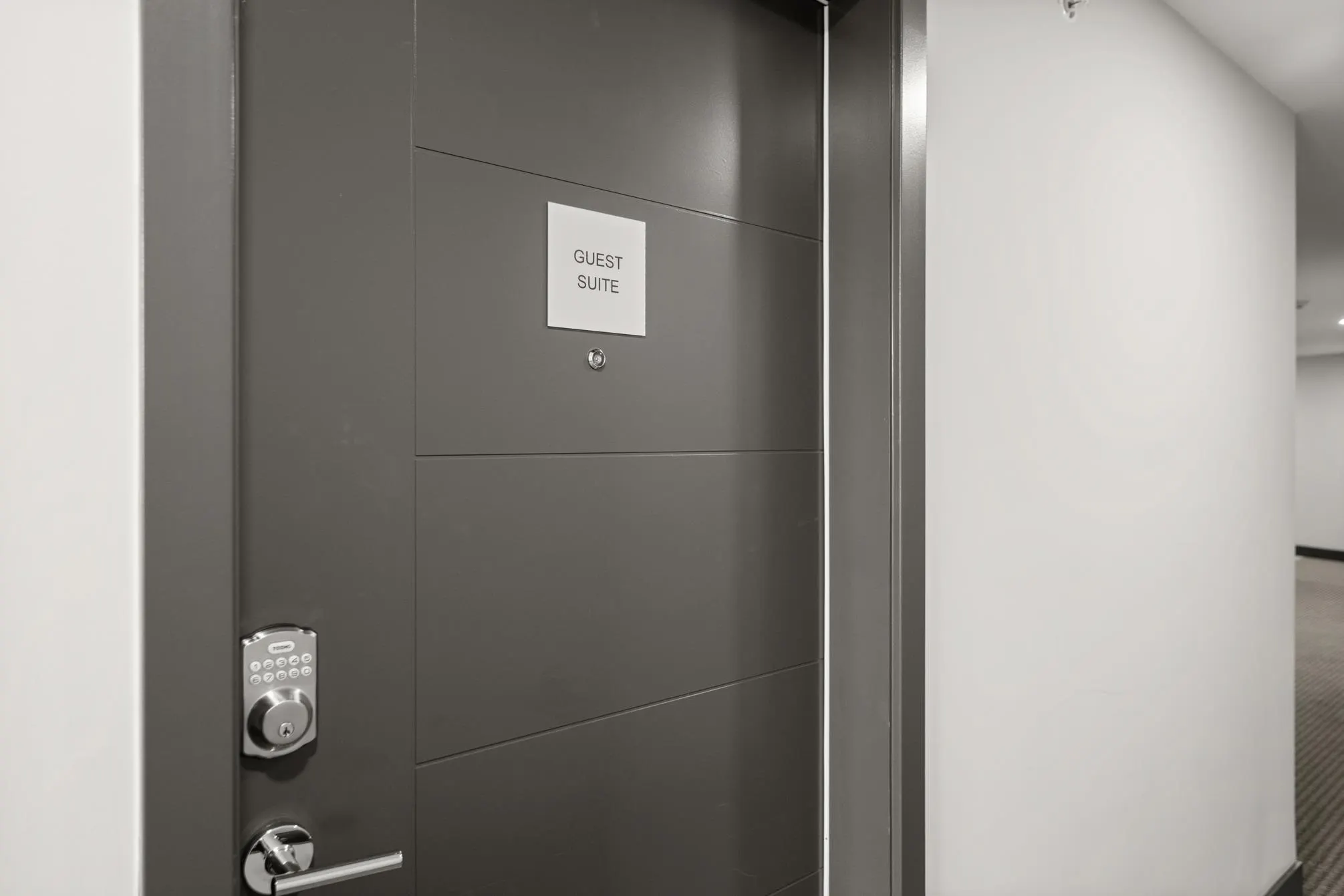 424 5415 Brydon Crescent