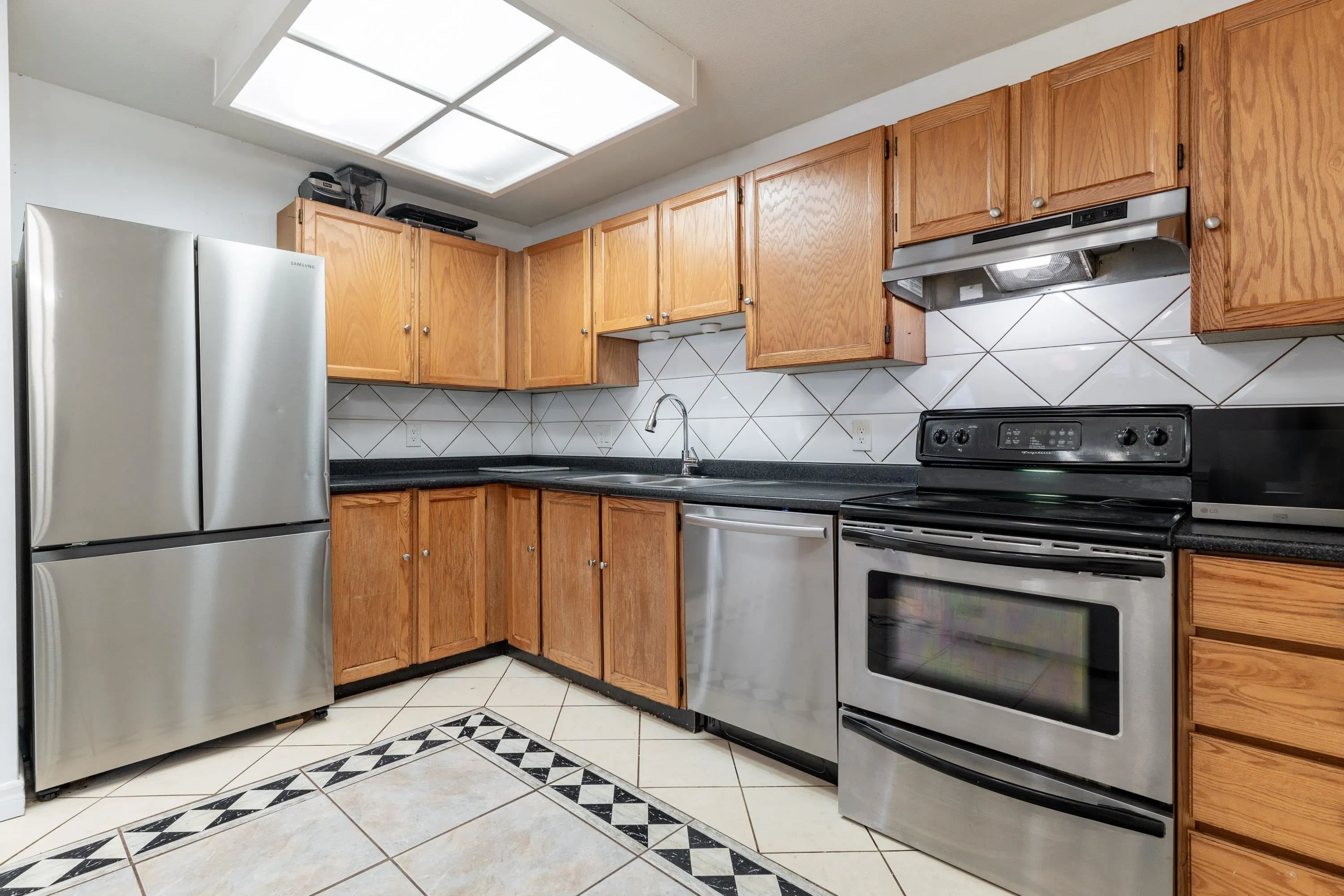 105 22222 119 Avenue