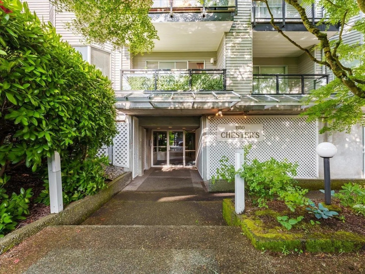 202 1550 Chesterfield Avenue