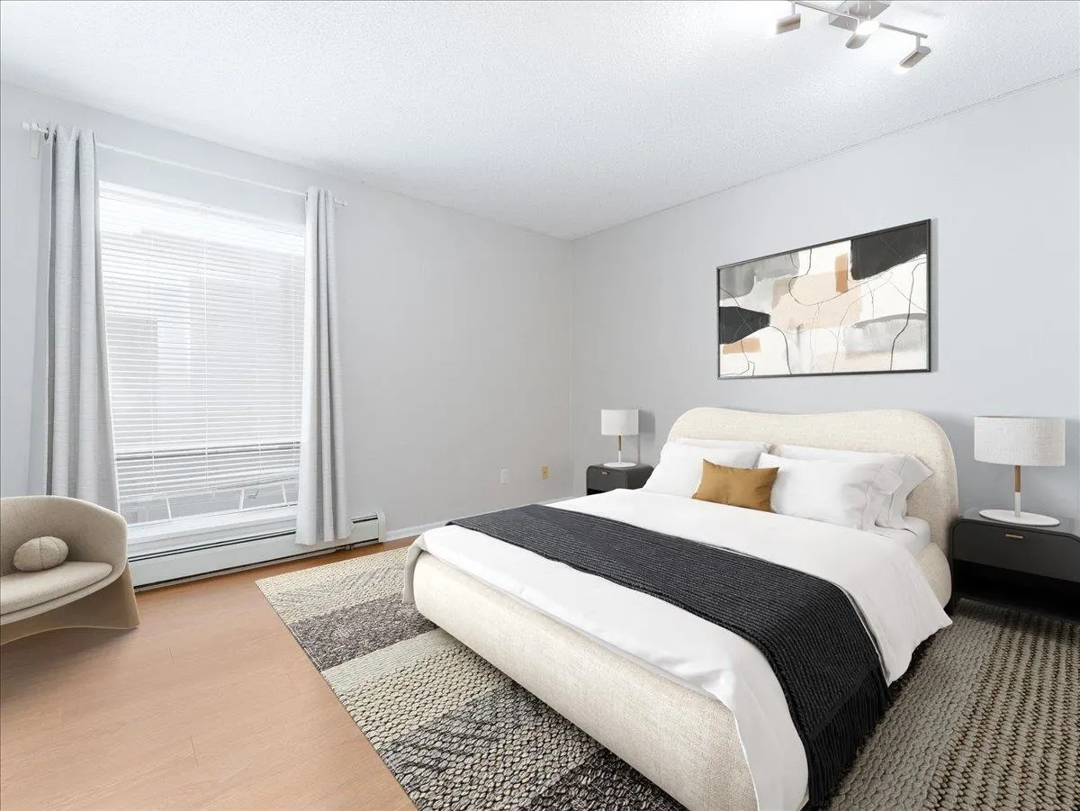 202 1550 Chesterfield Avenue