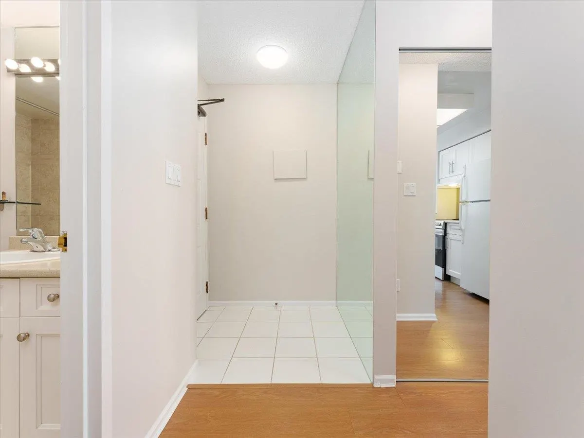 202 1550 Chesterfield Avenue