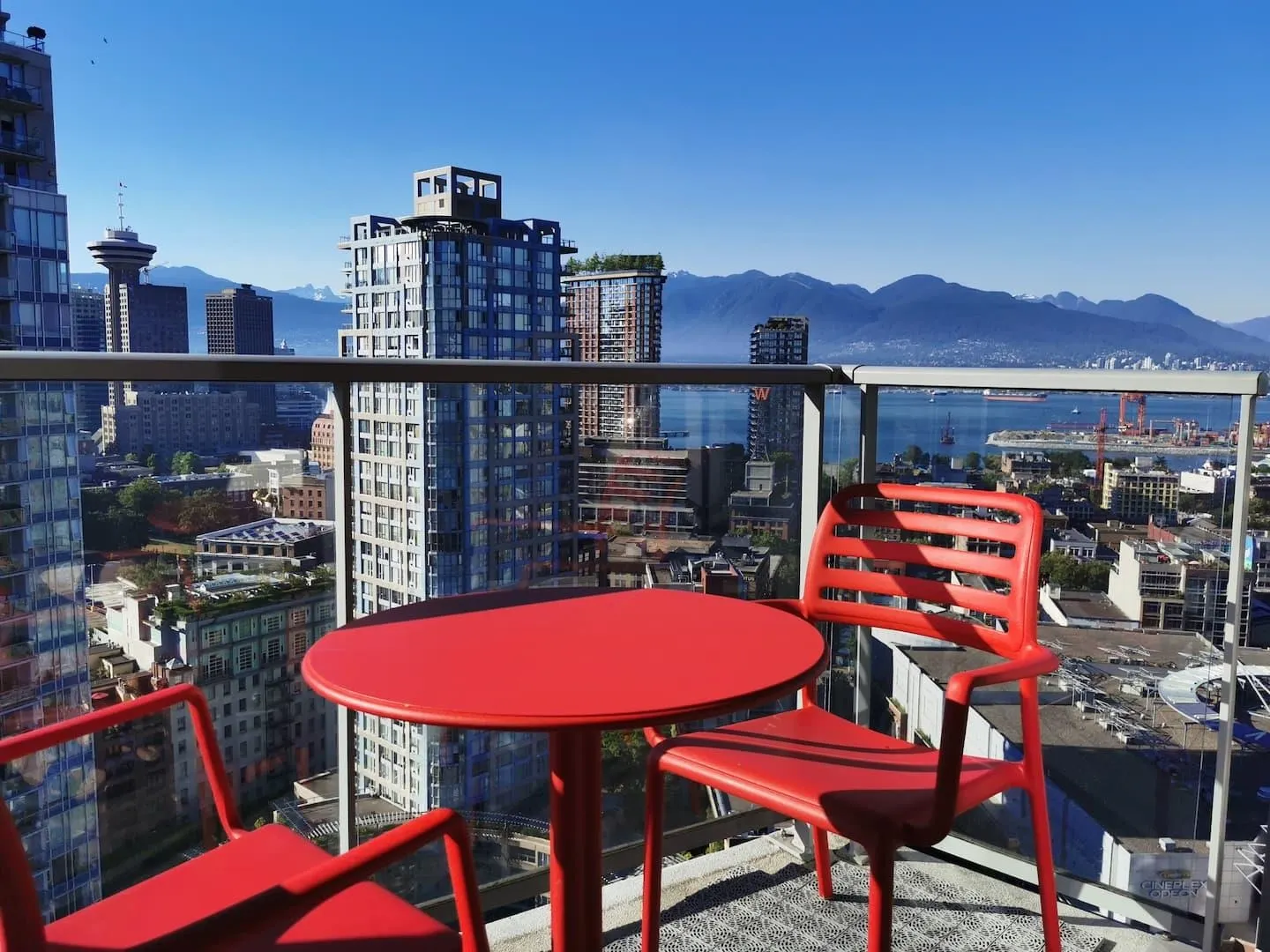 3207 689 Abbott Street