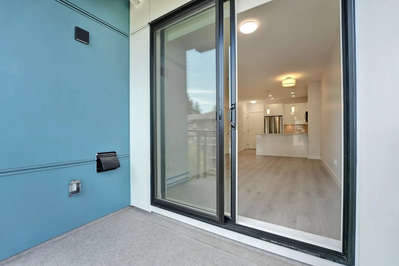 507 33886 Pine Street