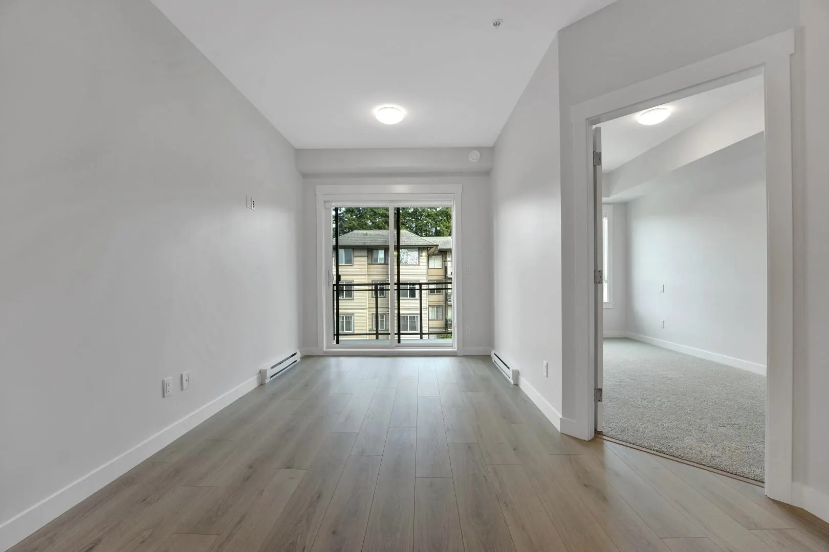 507 33886 Pine Street