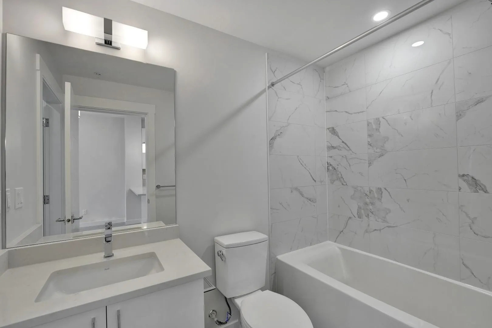 507 33886 Pine Street