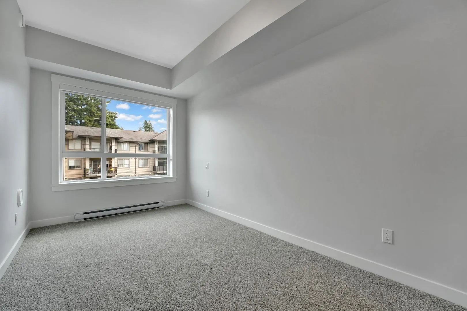 507 33886 Pine Street