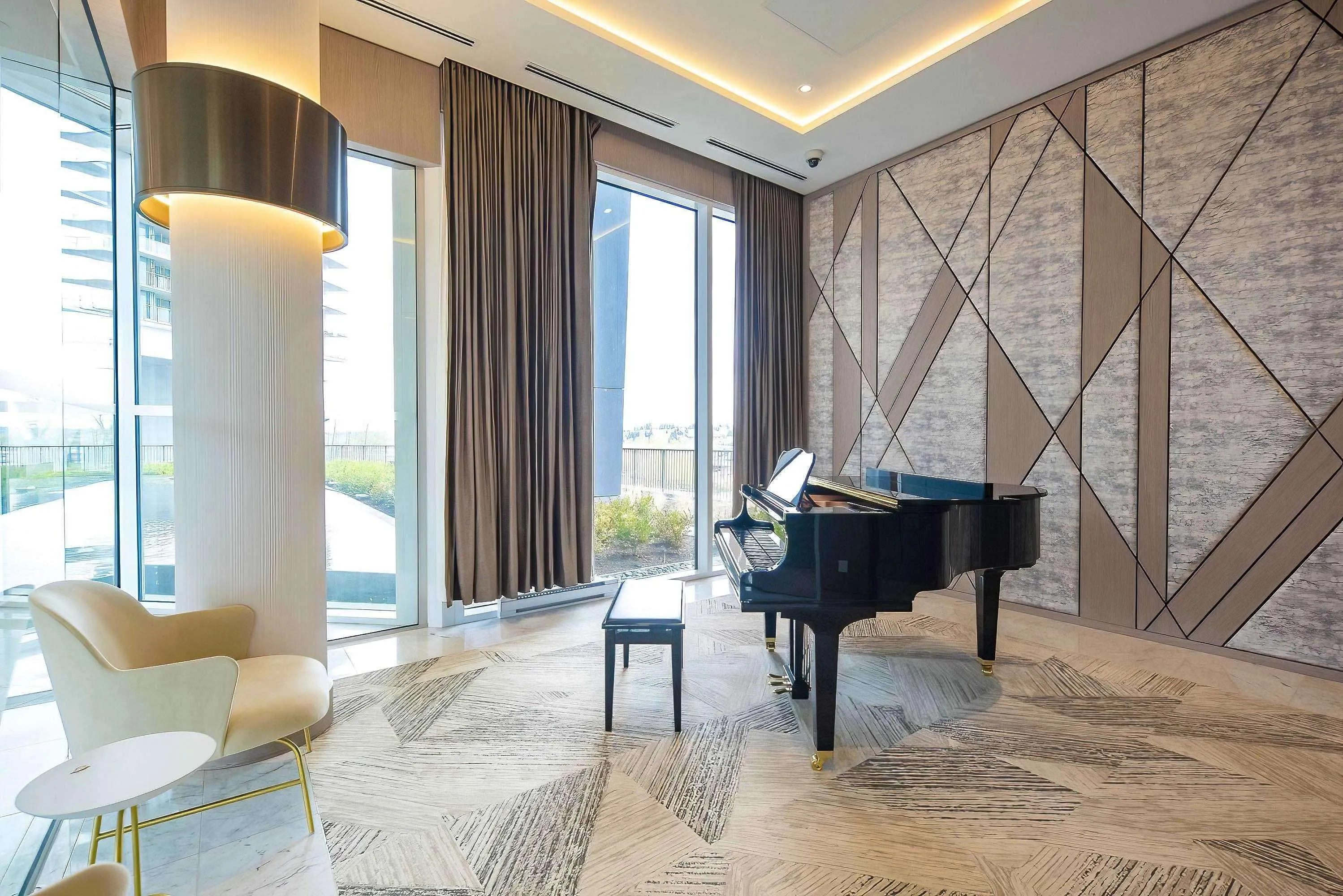 3204 4890 Lougheed Highway