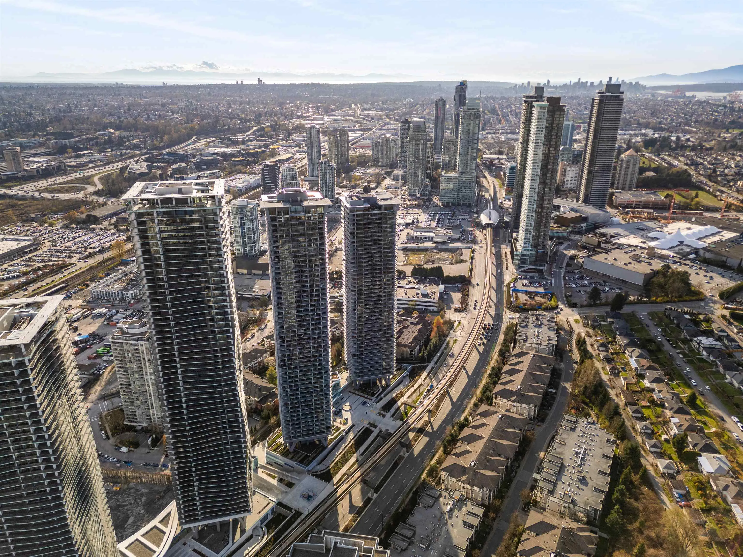 3204 4890 Lougheed Highway