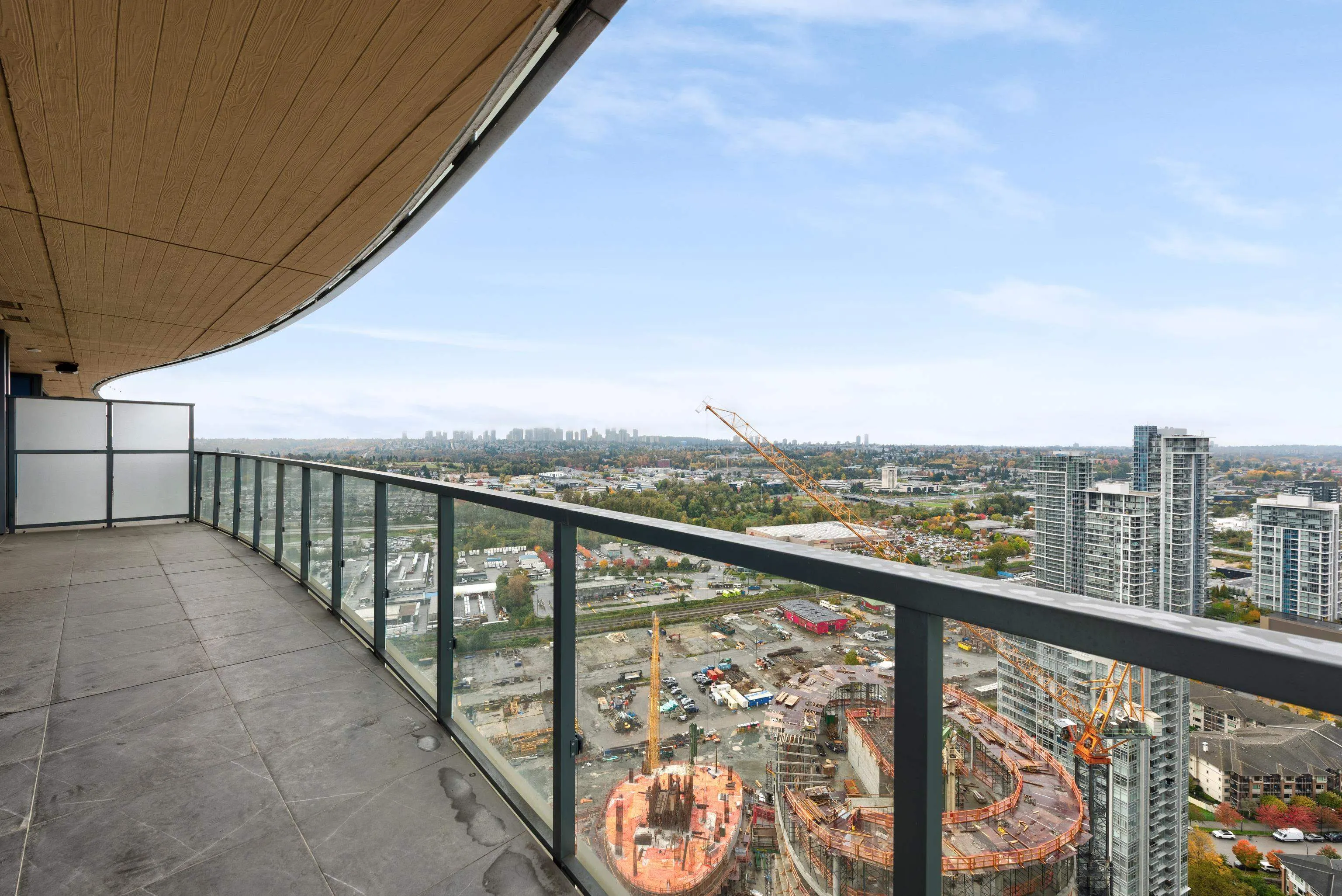 3204 4890 Lougheed Highway