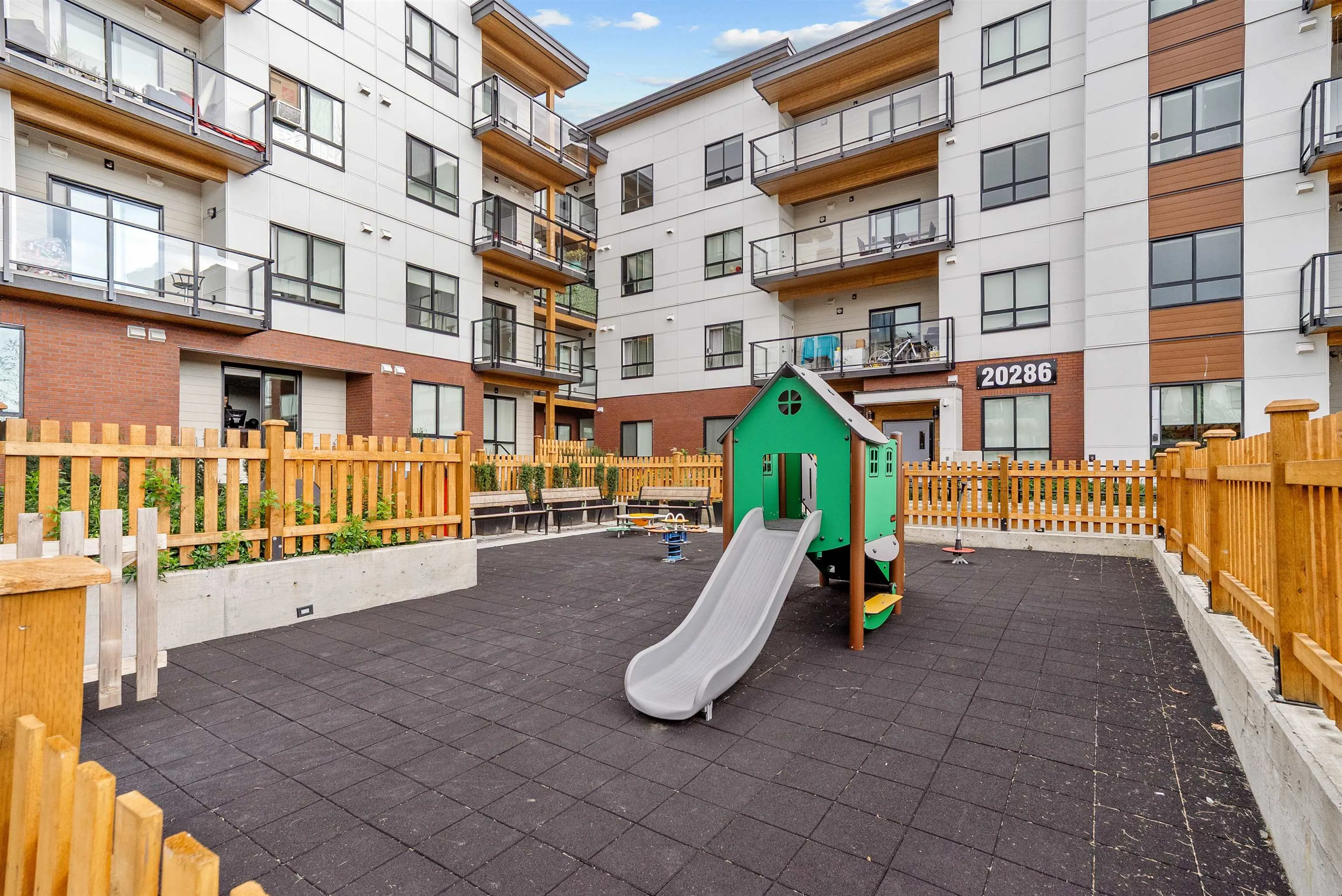 405 20286 72b Avenue