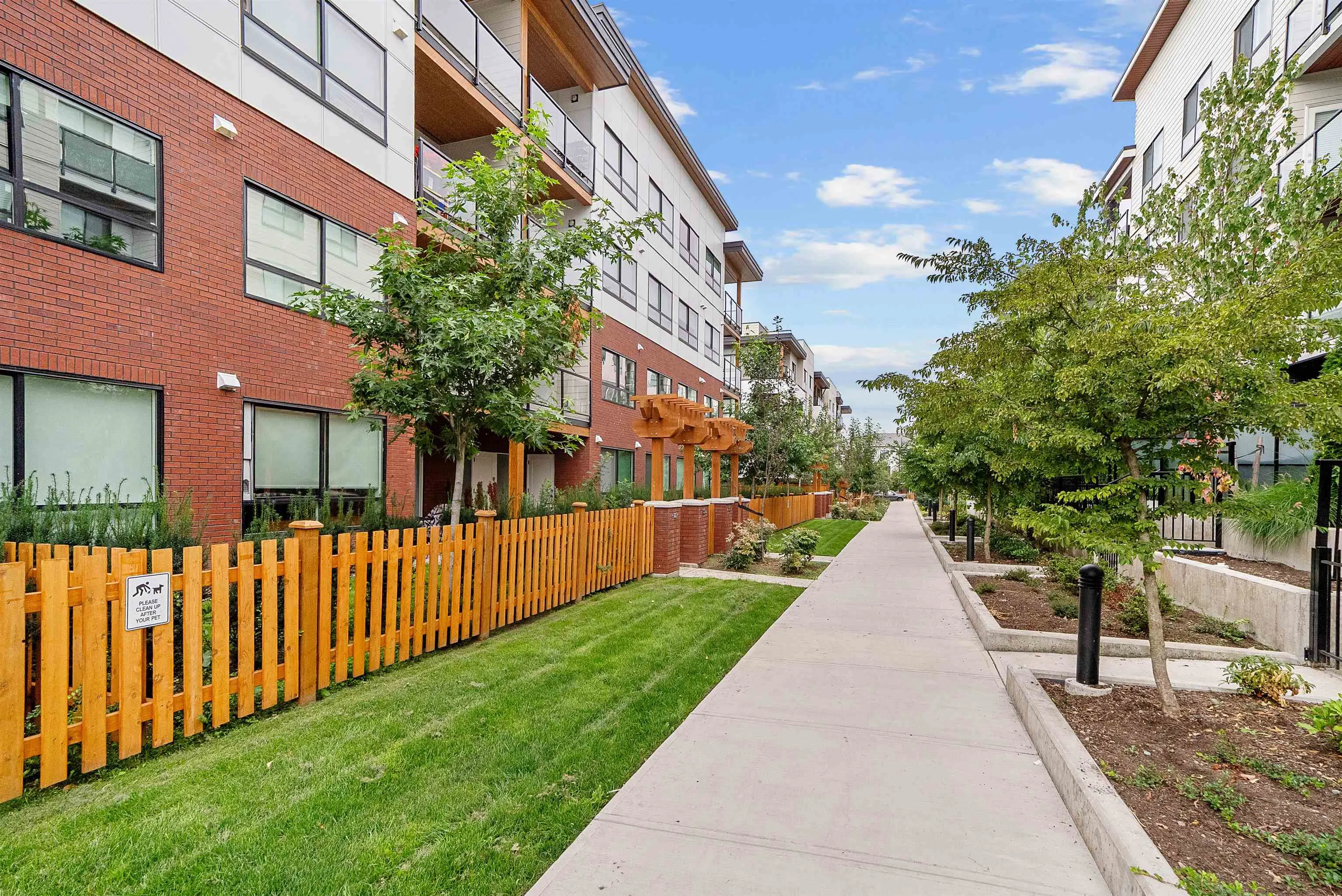 405 20286 72b Avenue