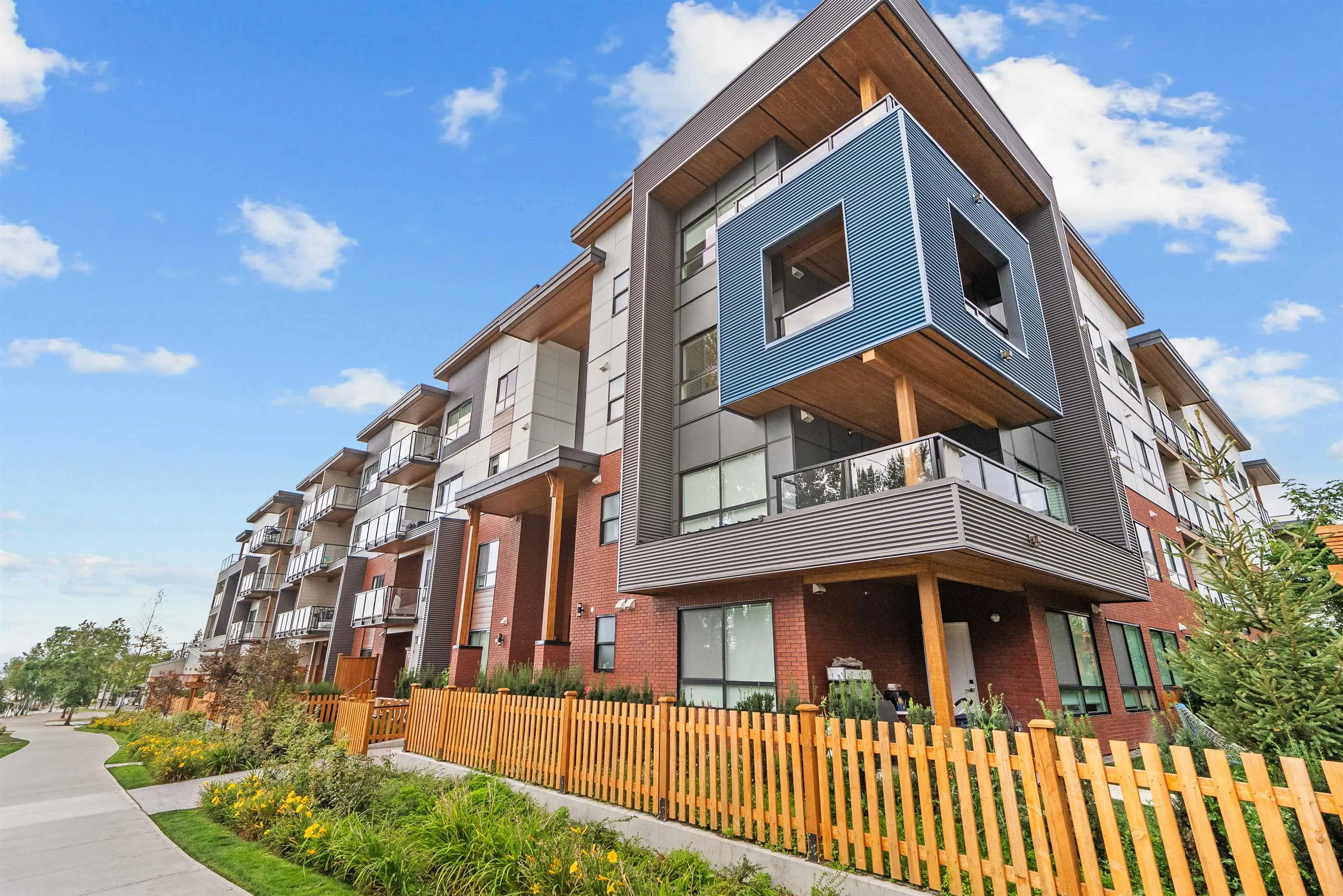 405 20286 72b Avenue