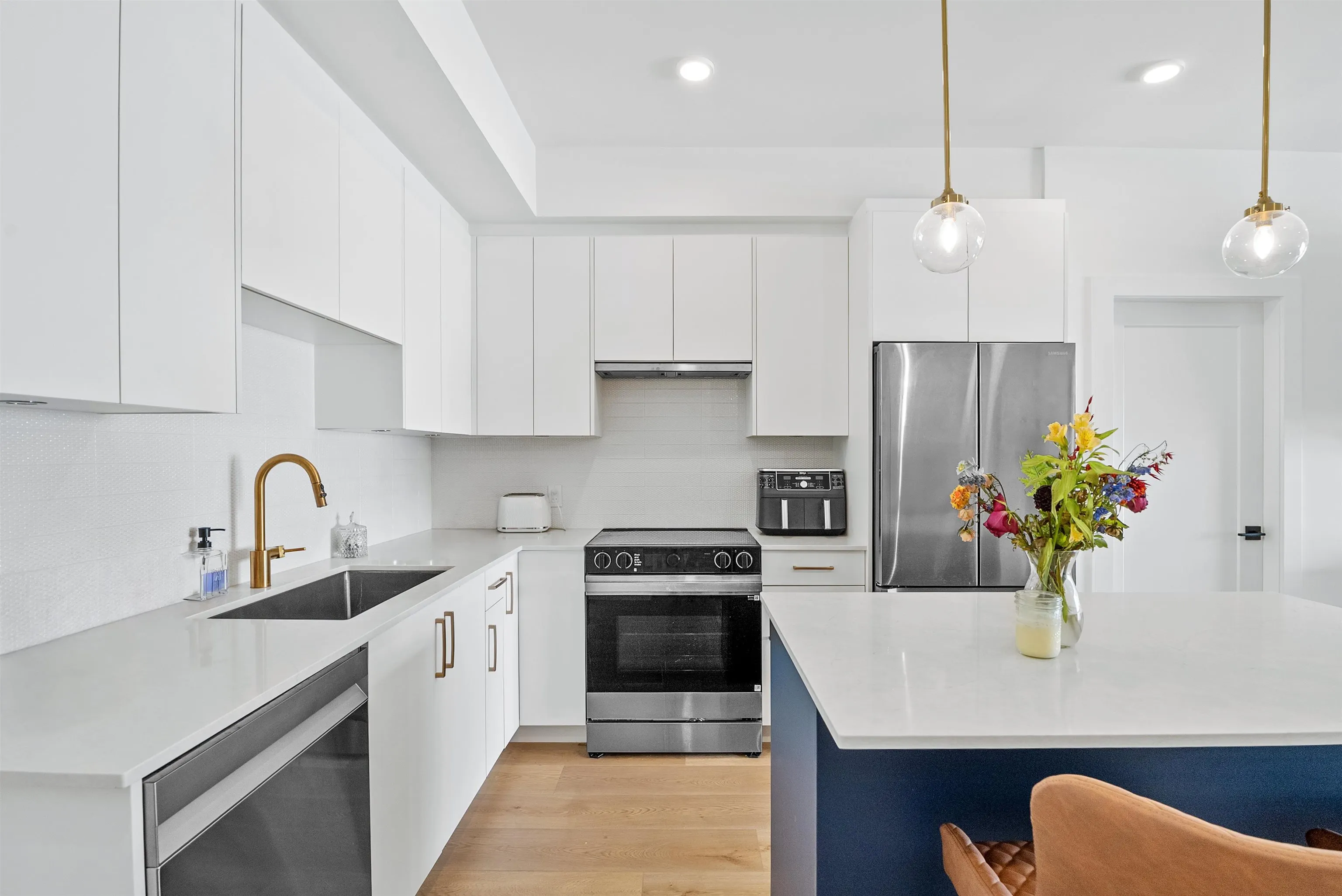 405 20286 72b Avenue