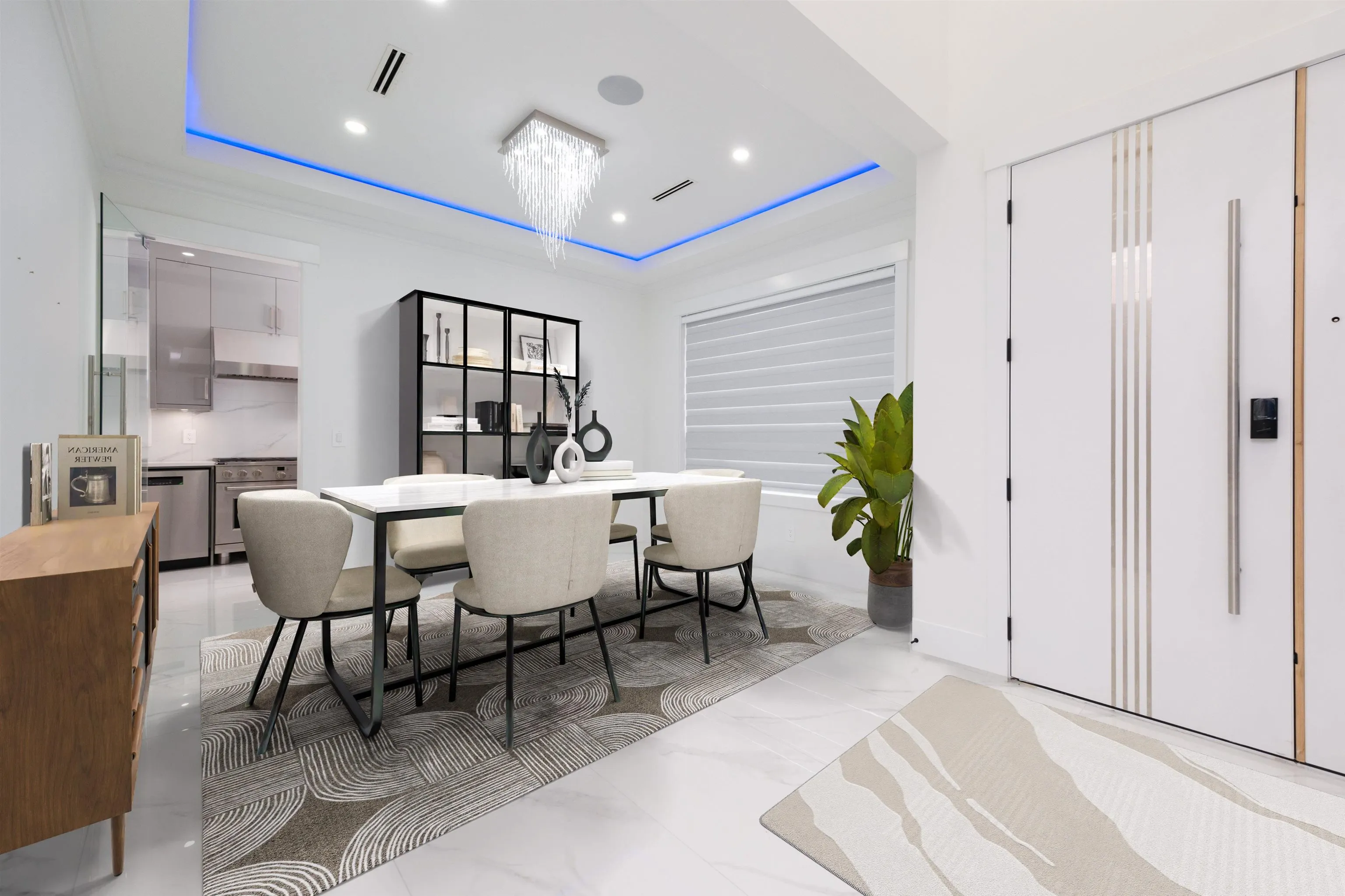 1100 Como Lake Avenue