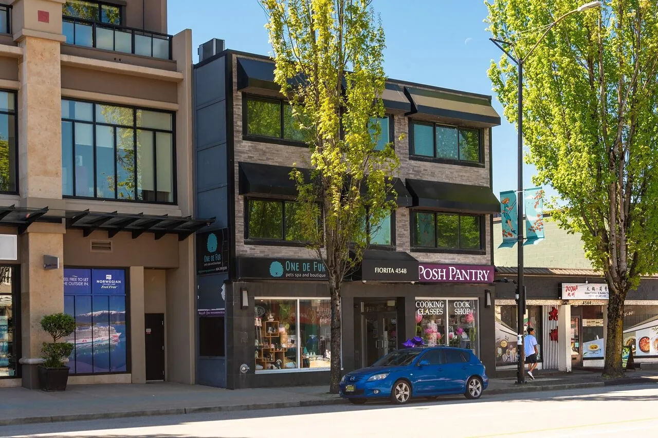 202 4548 Hastings Street