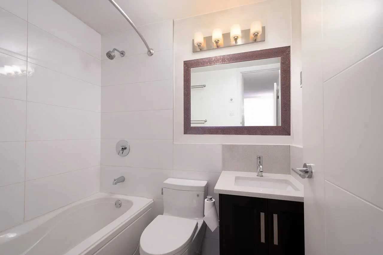 202 4548 Hastings Street