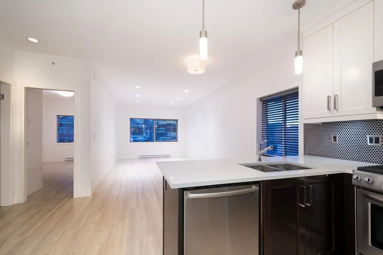 202 4548 Hastings Street