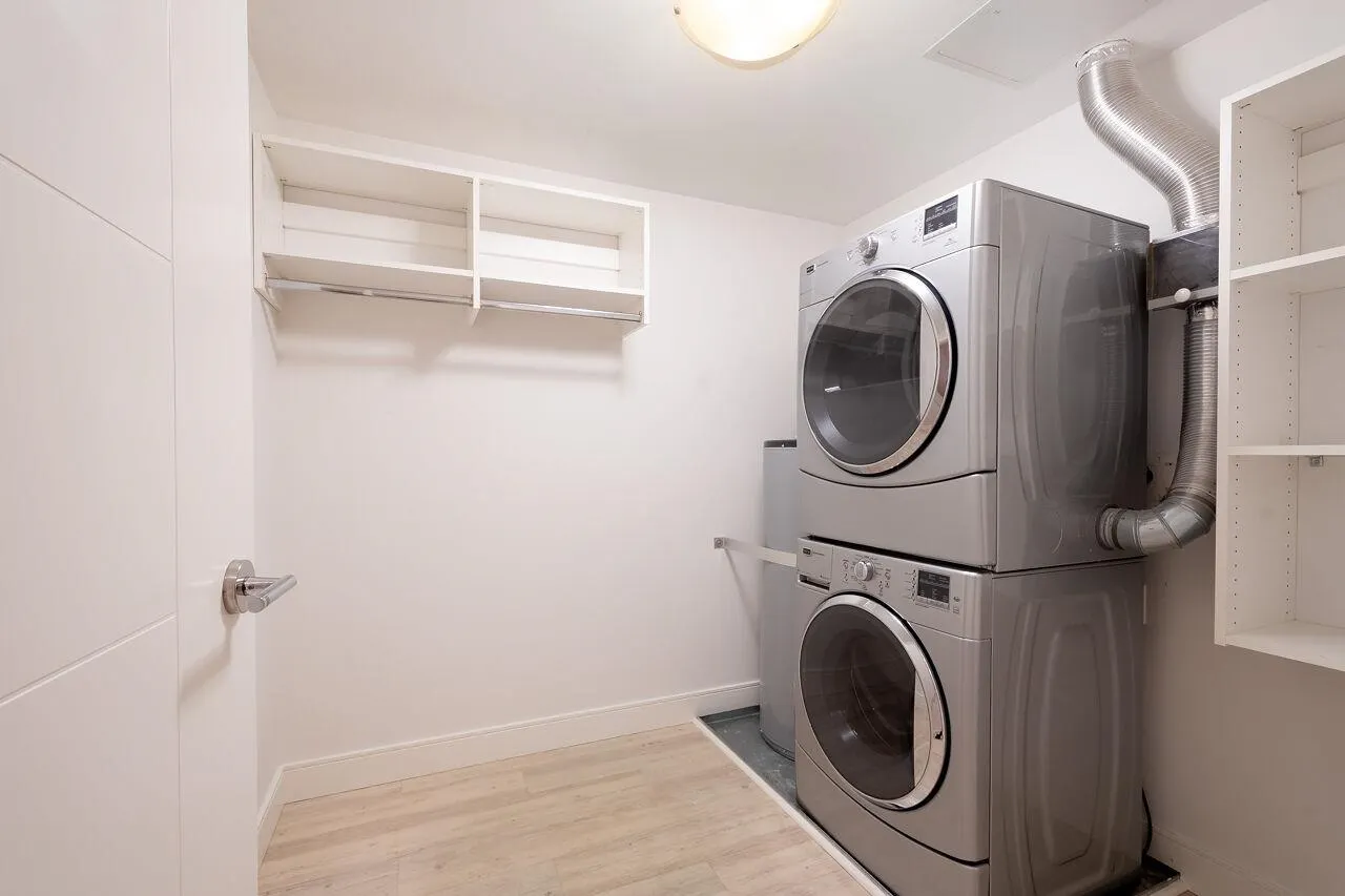 202 4548 Hastings Street