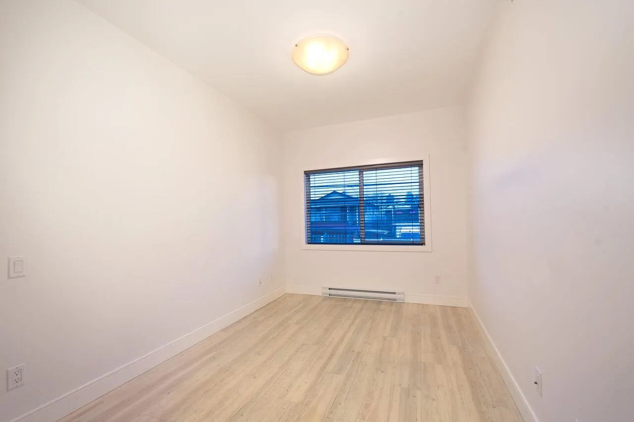 202 4548 Hastings Street