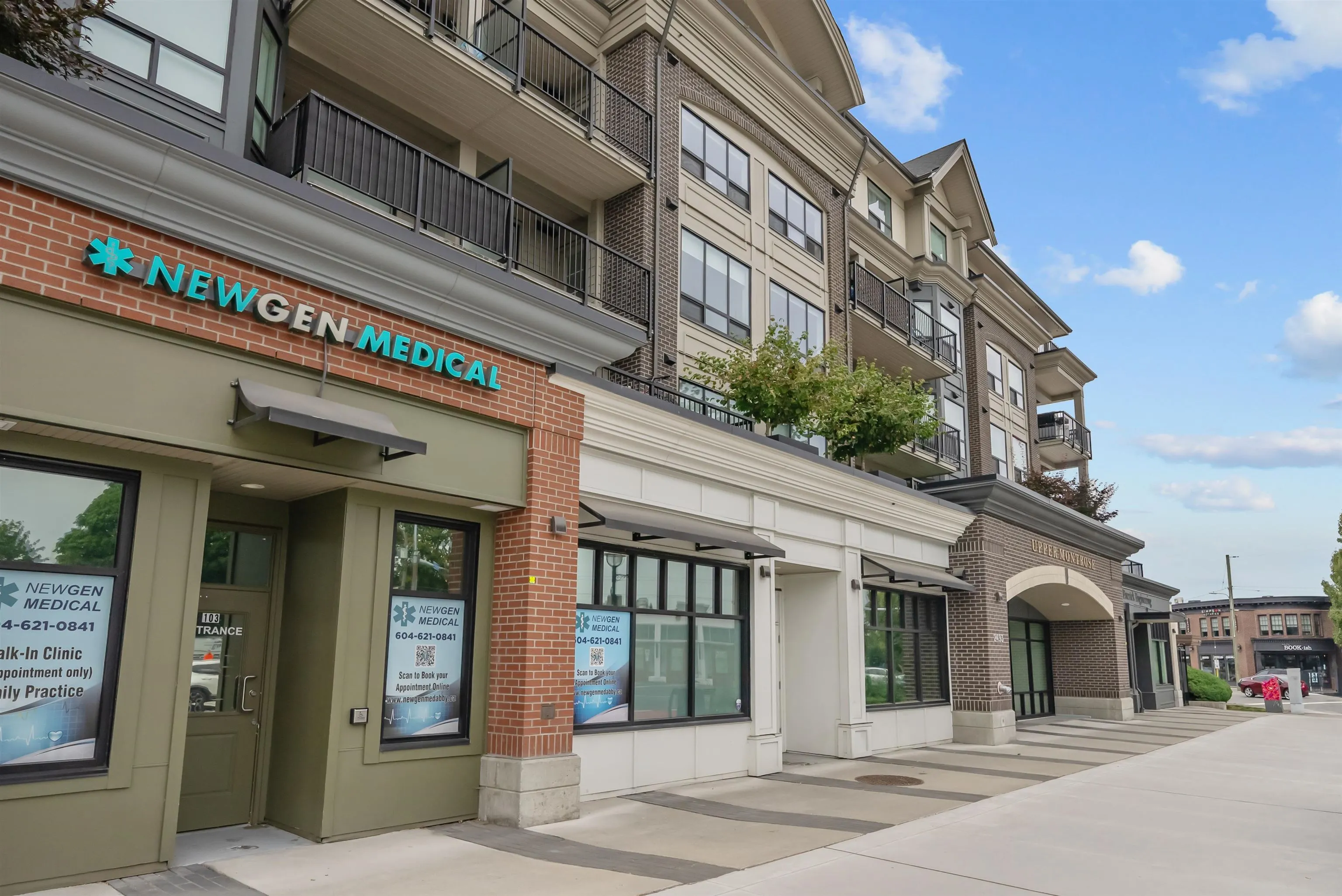 318 2493 Montrose Avenue